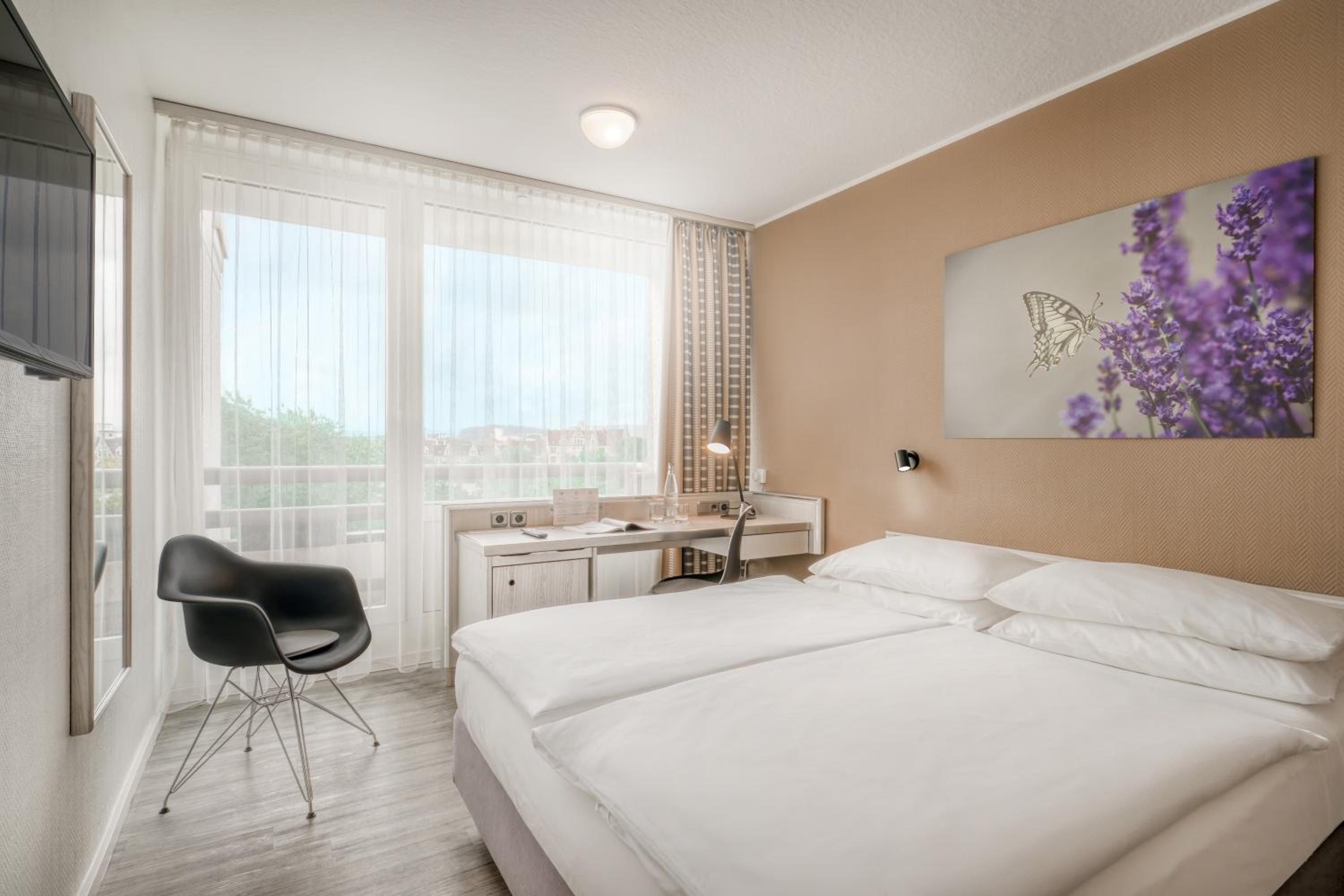 Standard Queen Room - Photo 4