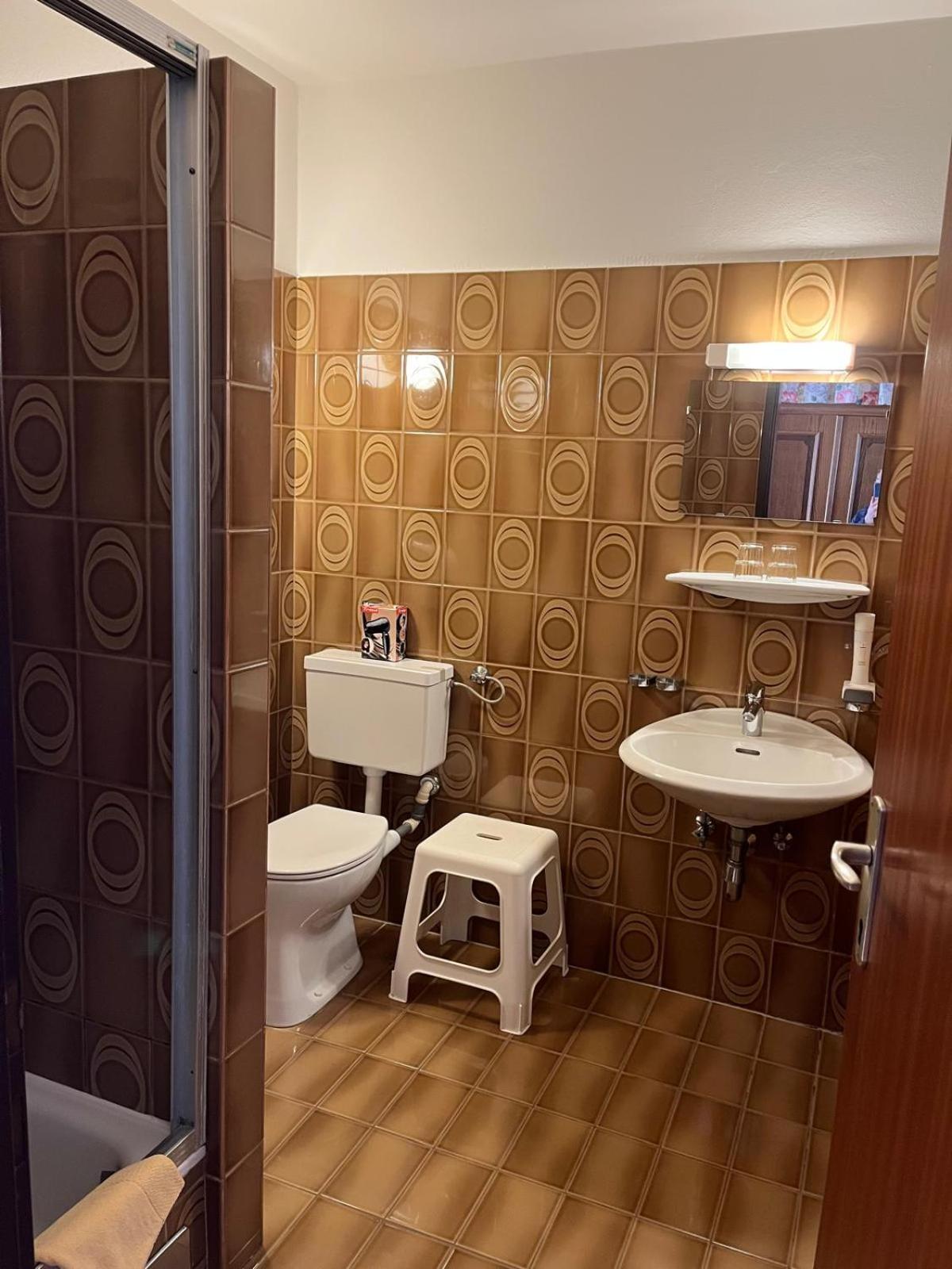 Budget Double Room photo 3