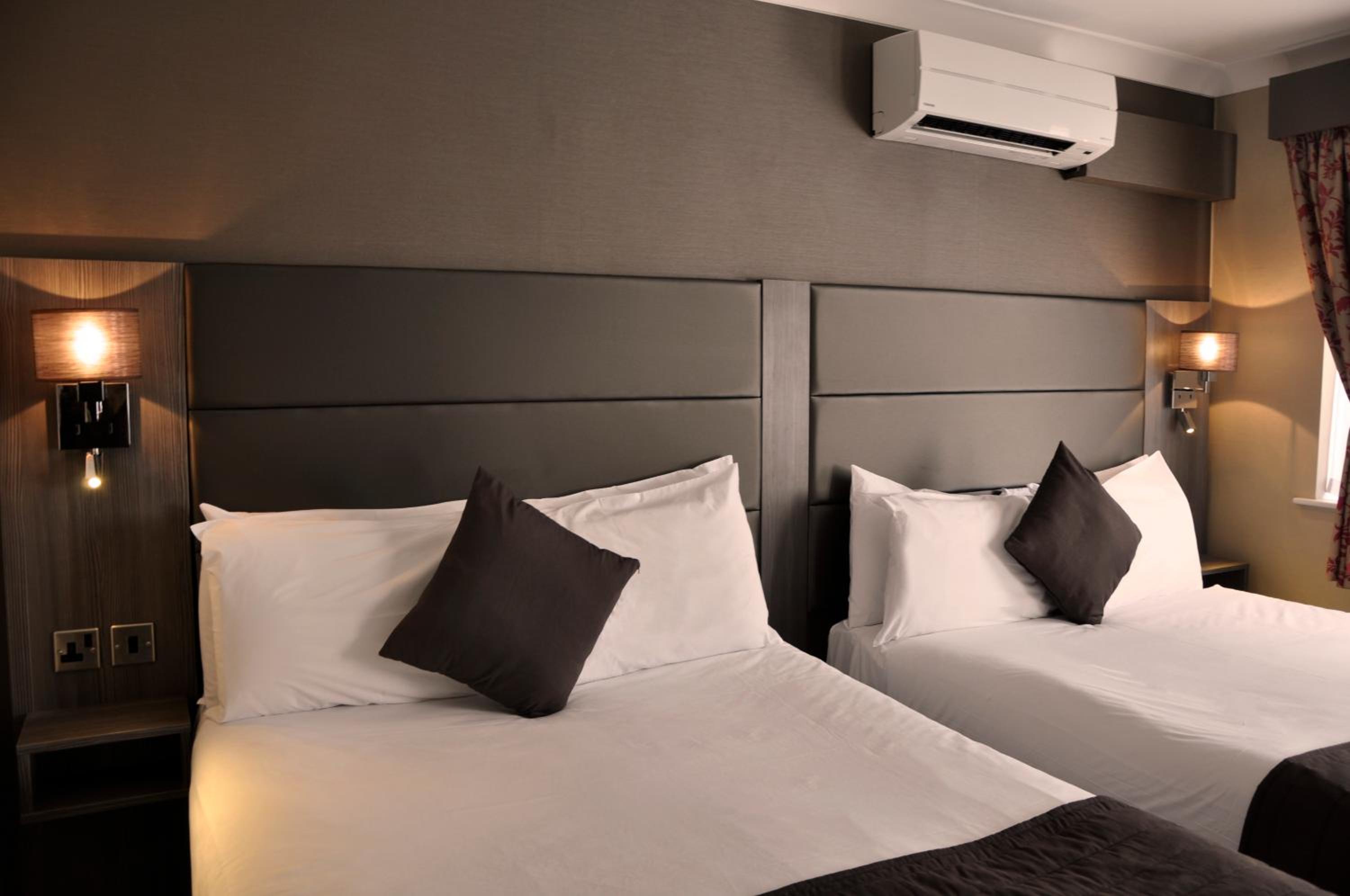 Quadruple Room (4 Adults) photo 1