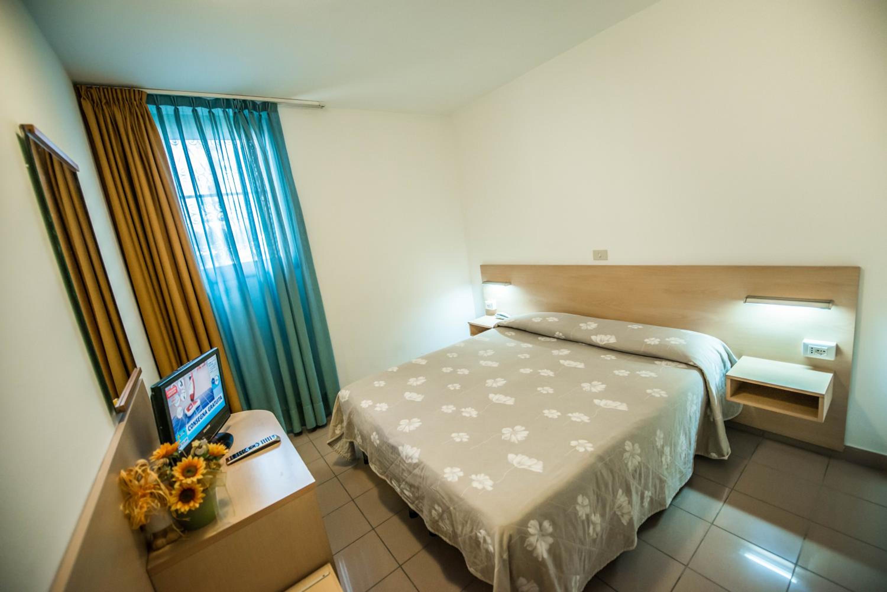 Economy Double Room - Photo 3