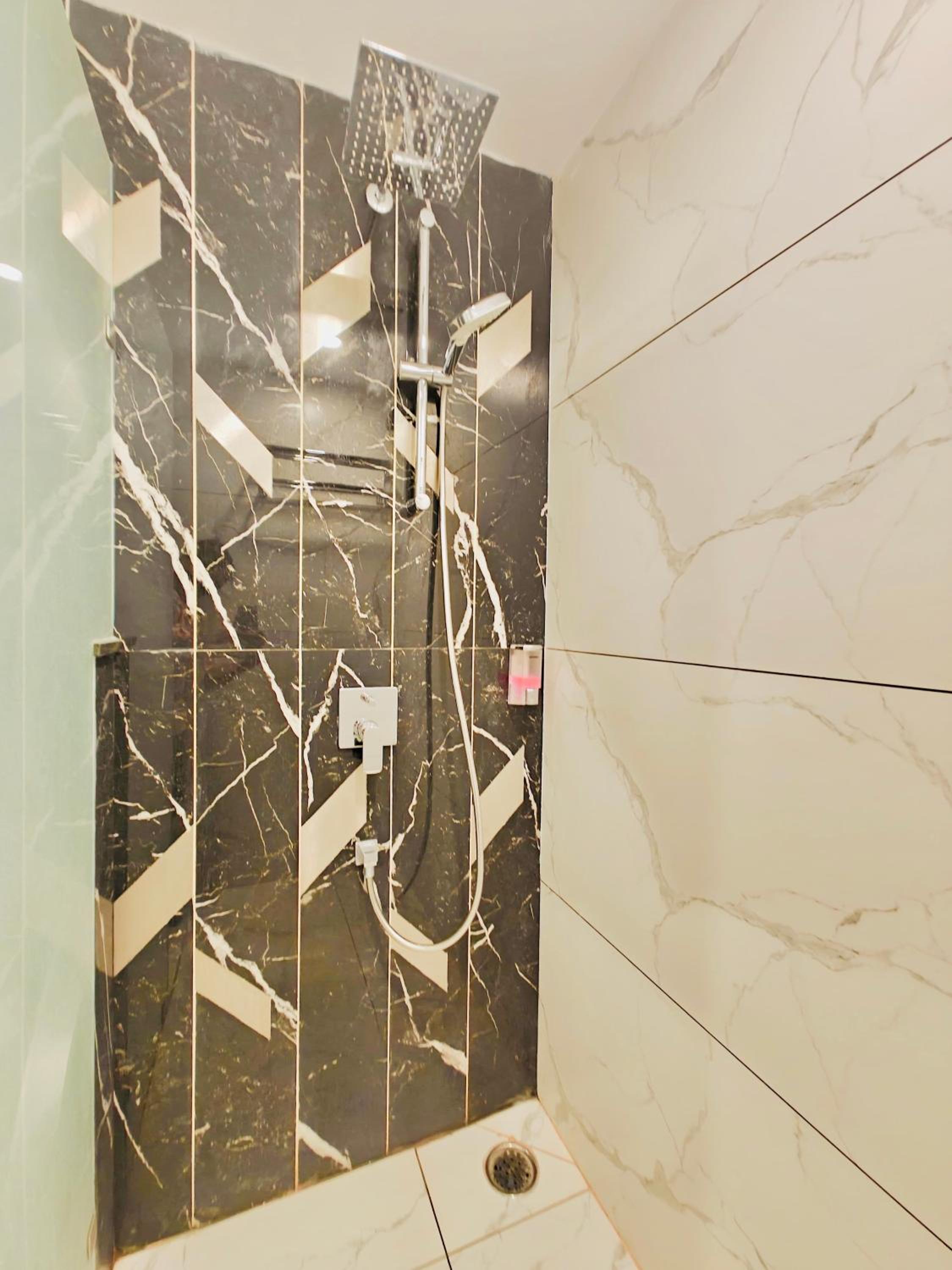 Family Suite - Photo 5