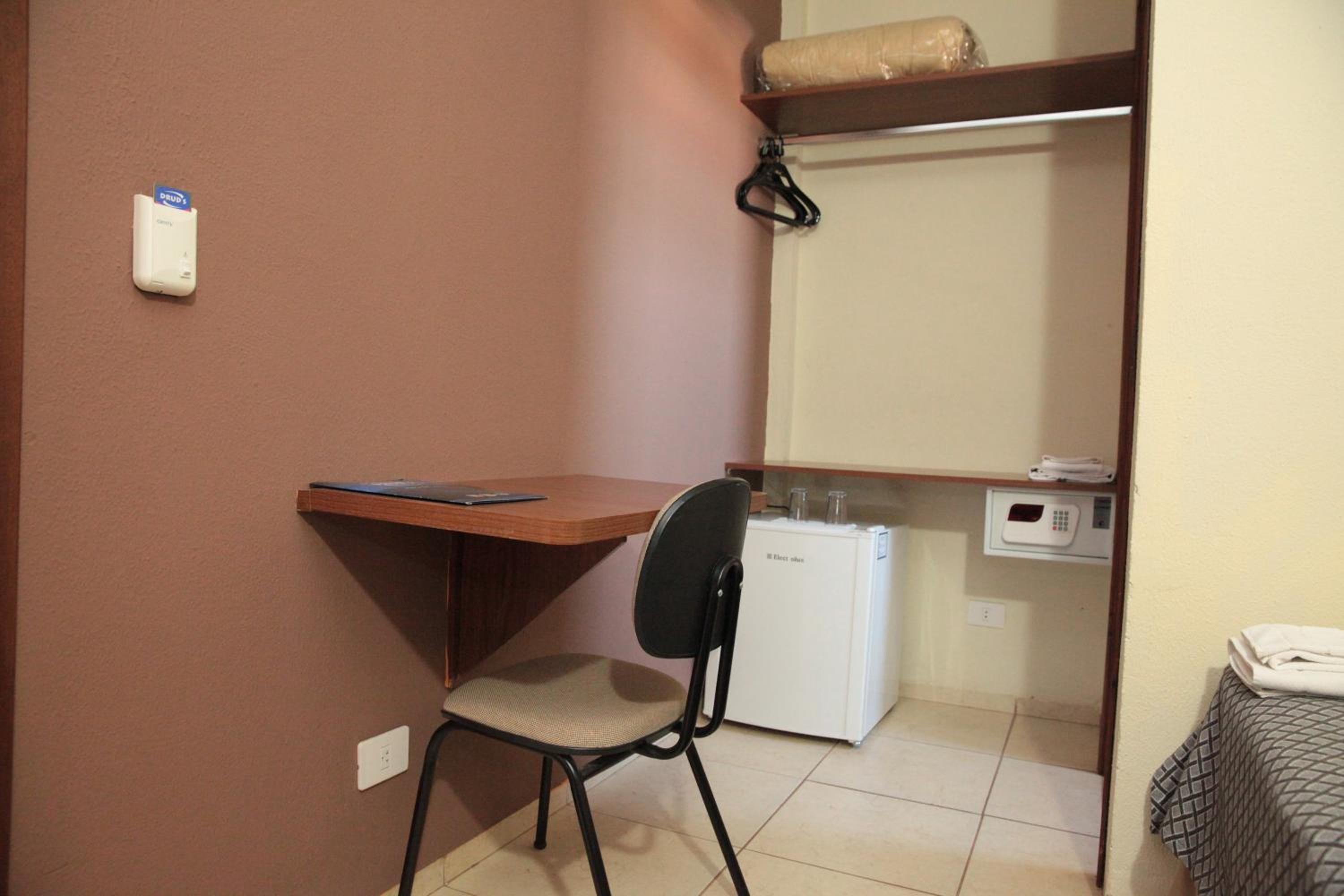 Double or Twin Room photo 3