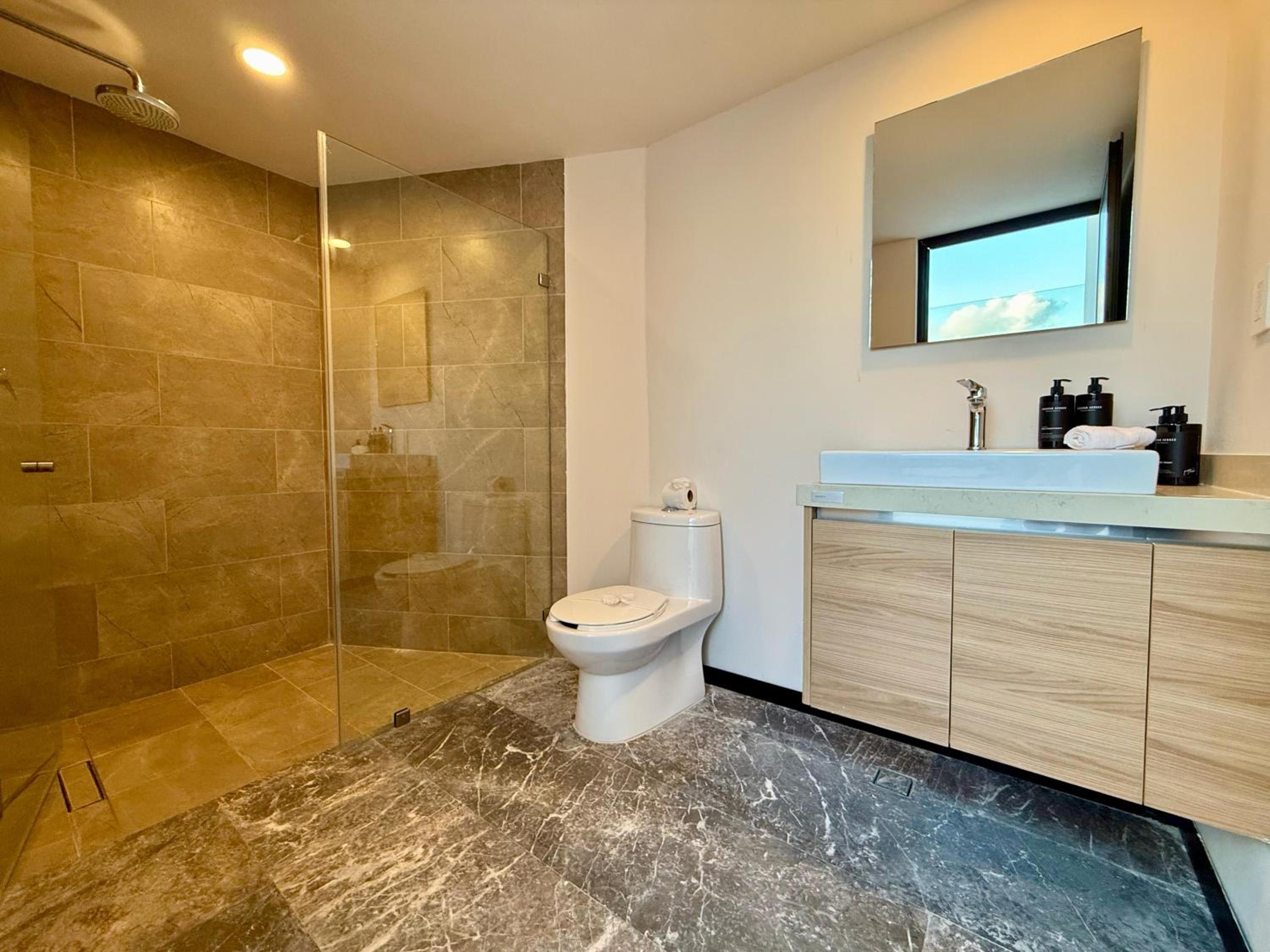 2 BR Duplex with Private Rooftop and Pool - Oceanfront