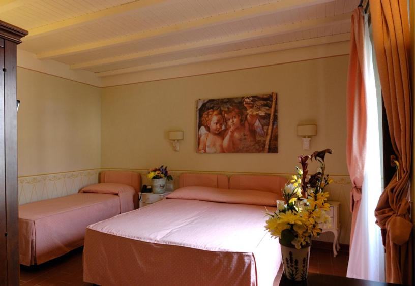 Triple Room