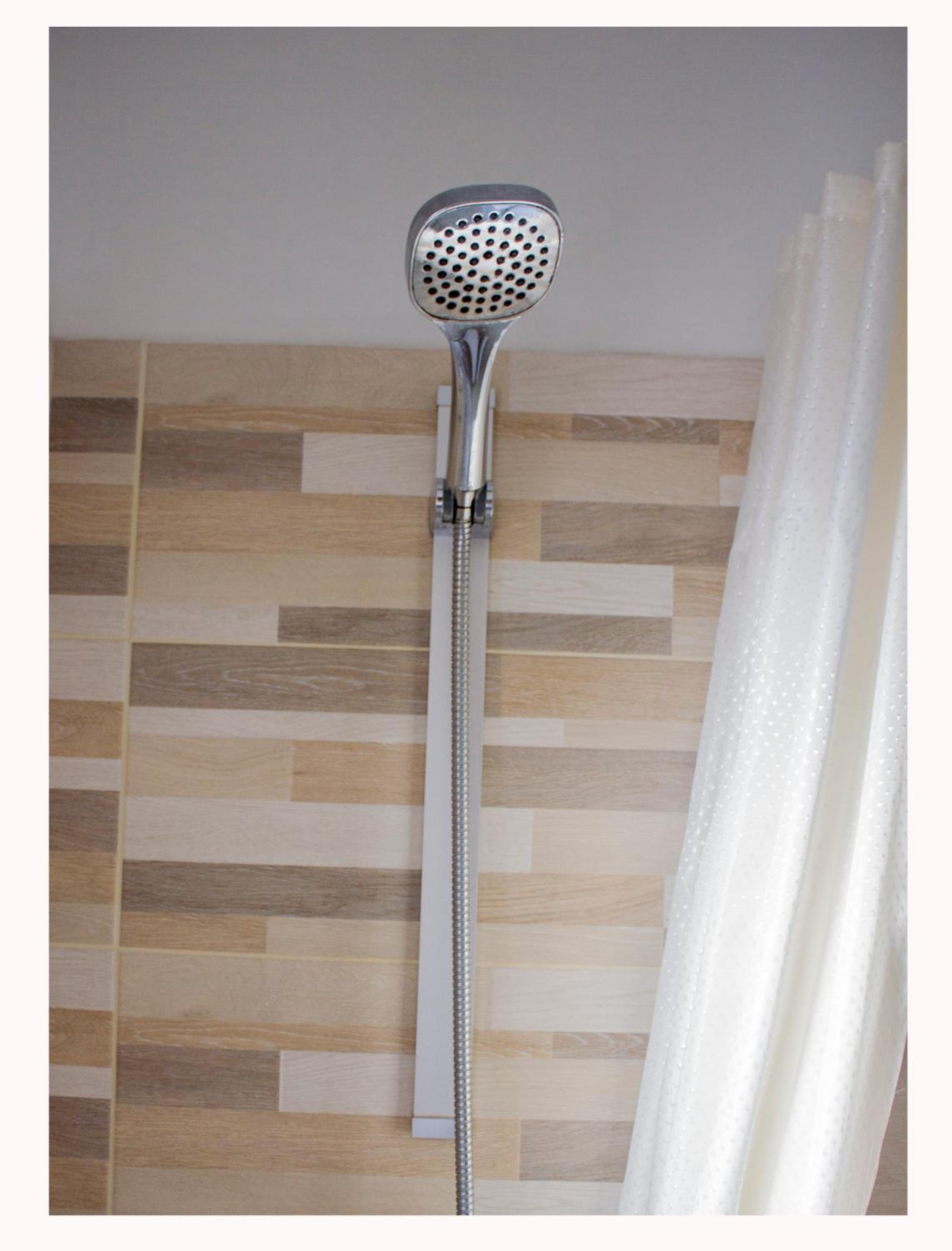 Standard Single Room with Shared Bathroom photo 2