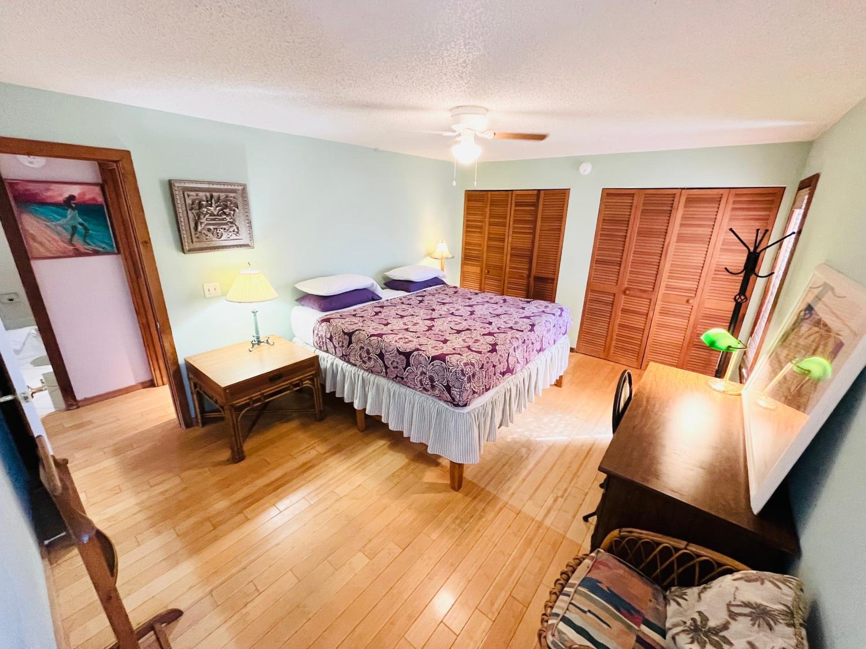 526 Treasure Boat Way, Siesta Key, FL (Turquoise Haven) W/Pool