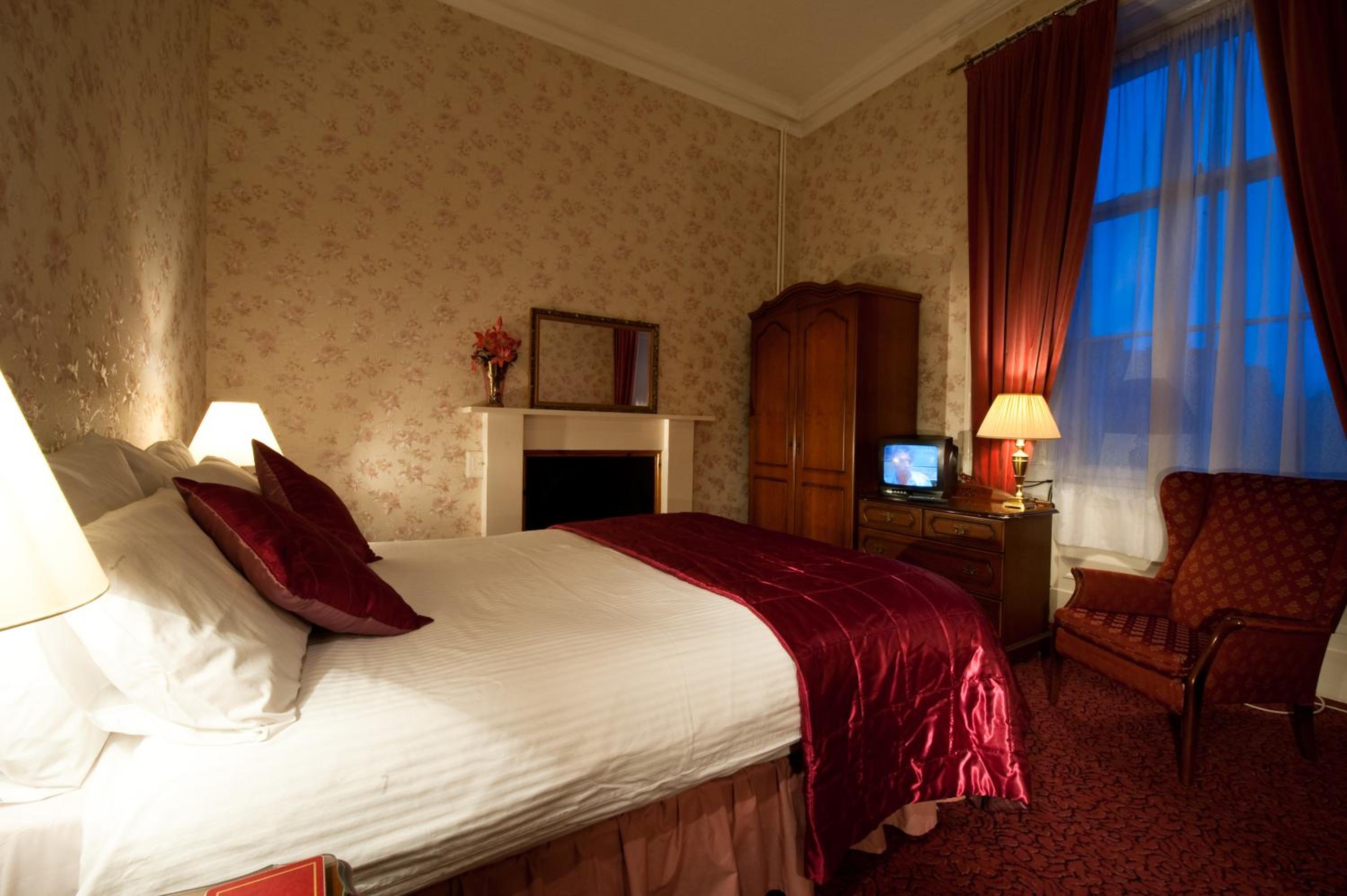 Deluxe Ensuite Double - Photo 3