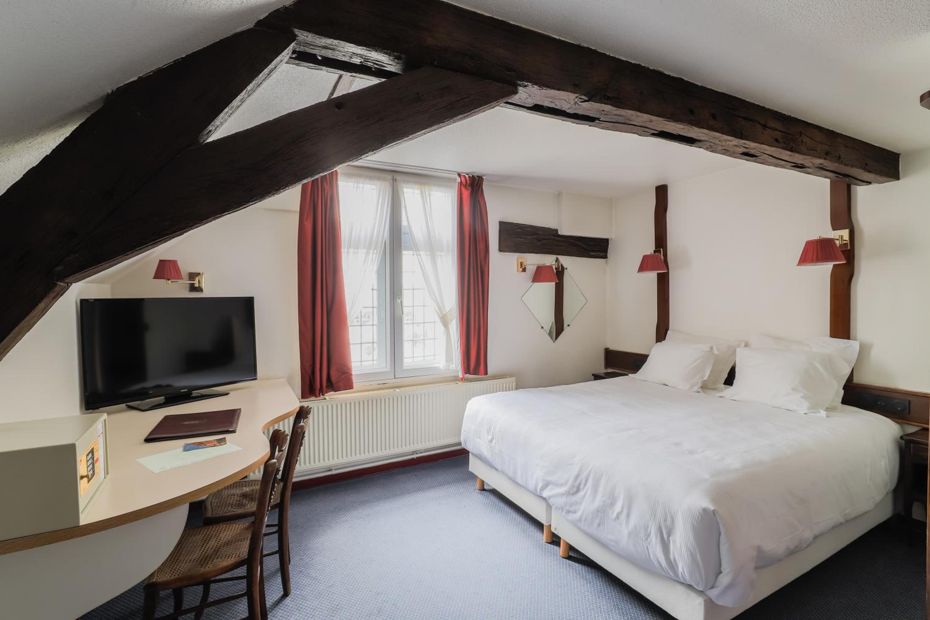 Classic Triple Room photo 2