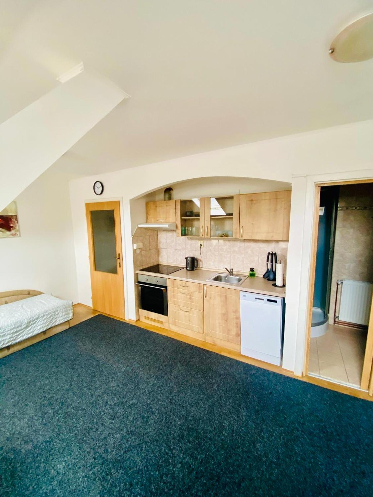 Classic Triple Room - Photo 7