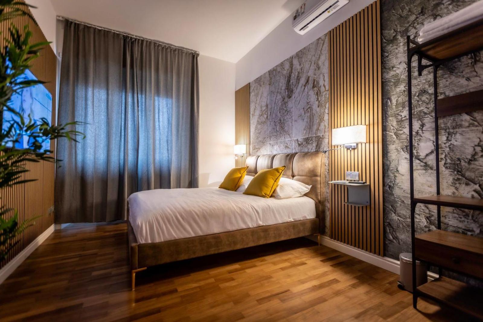 Double Room with Private External Bathroom