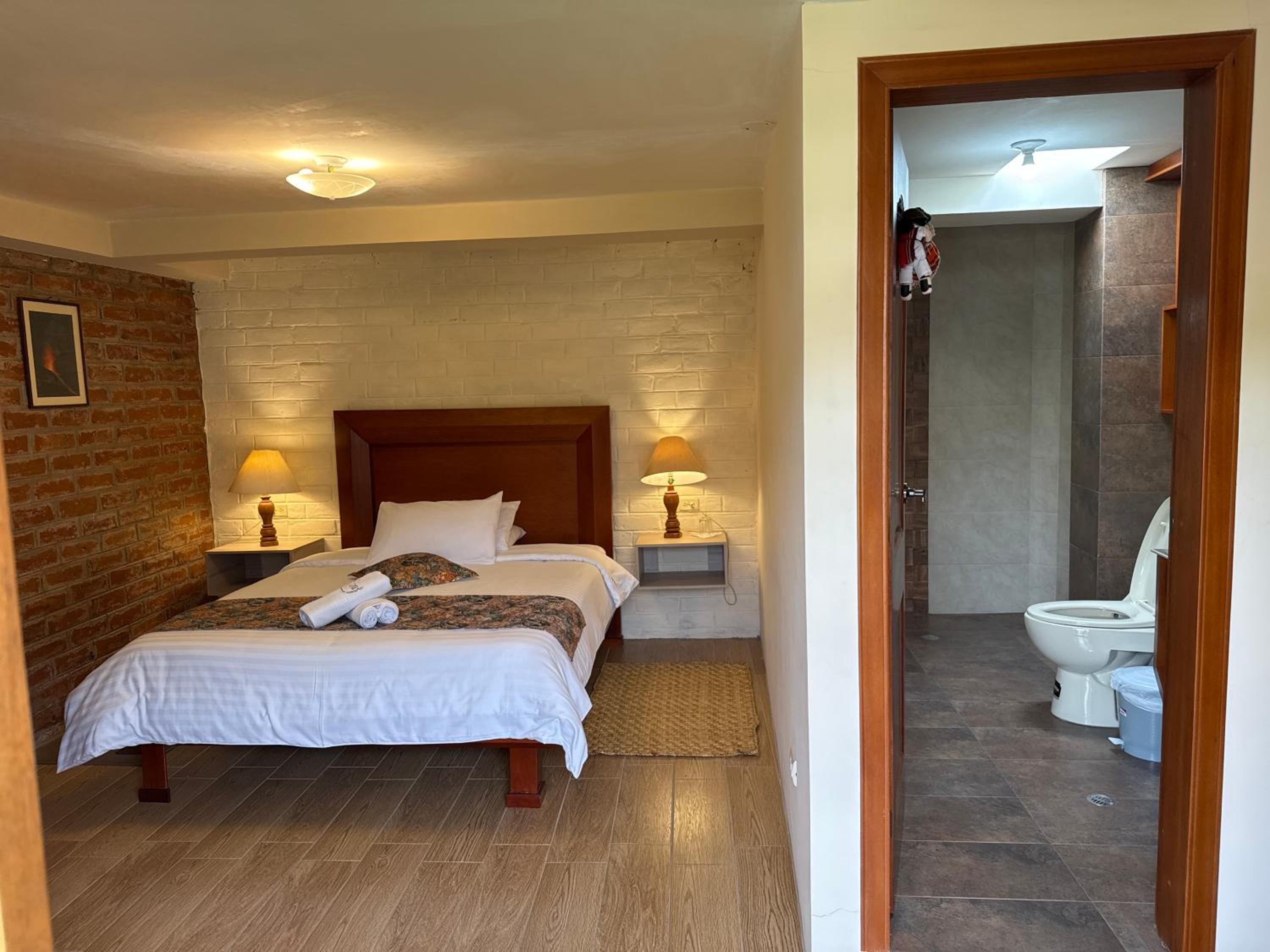 Queen Room with Balcony photo 3