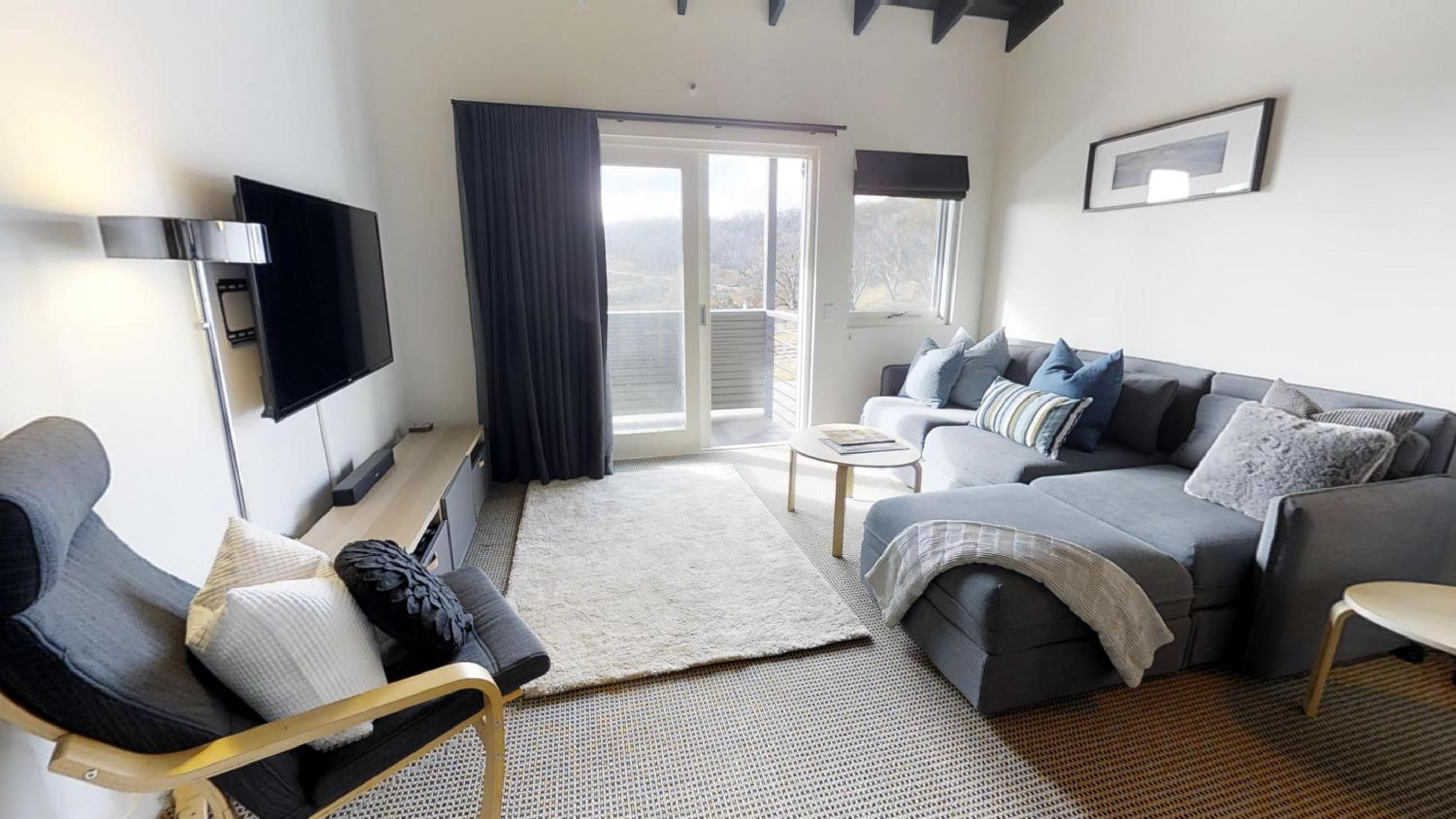 Studio Loft (Sleeps 2) photo 3