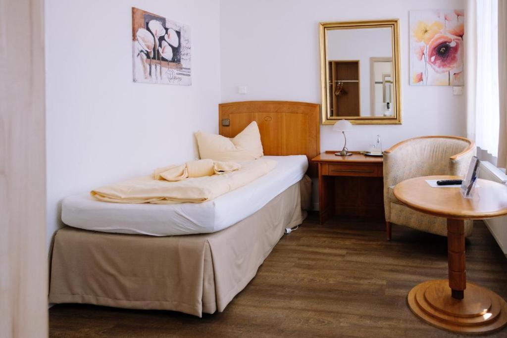 Deluxe Single Room