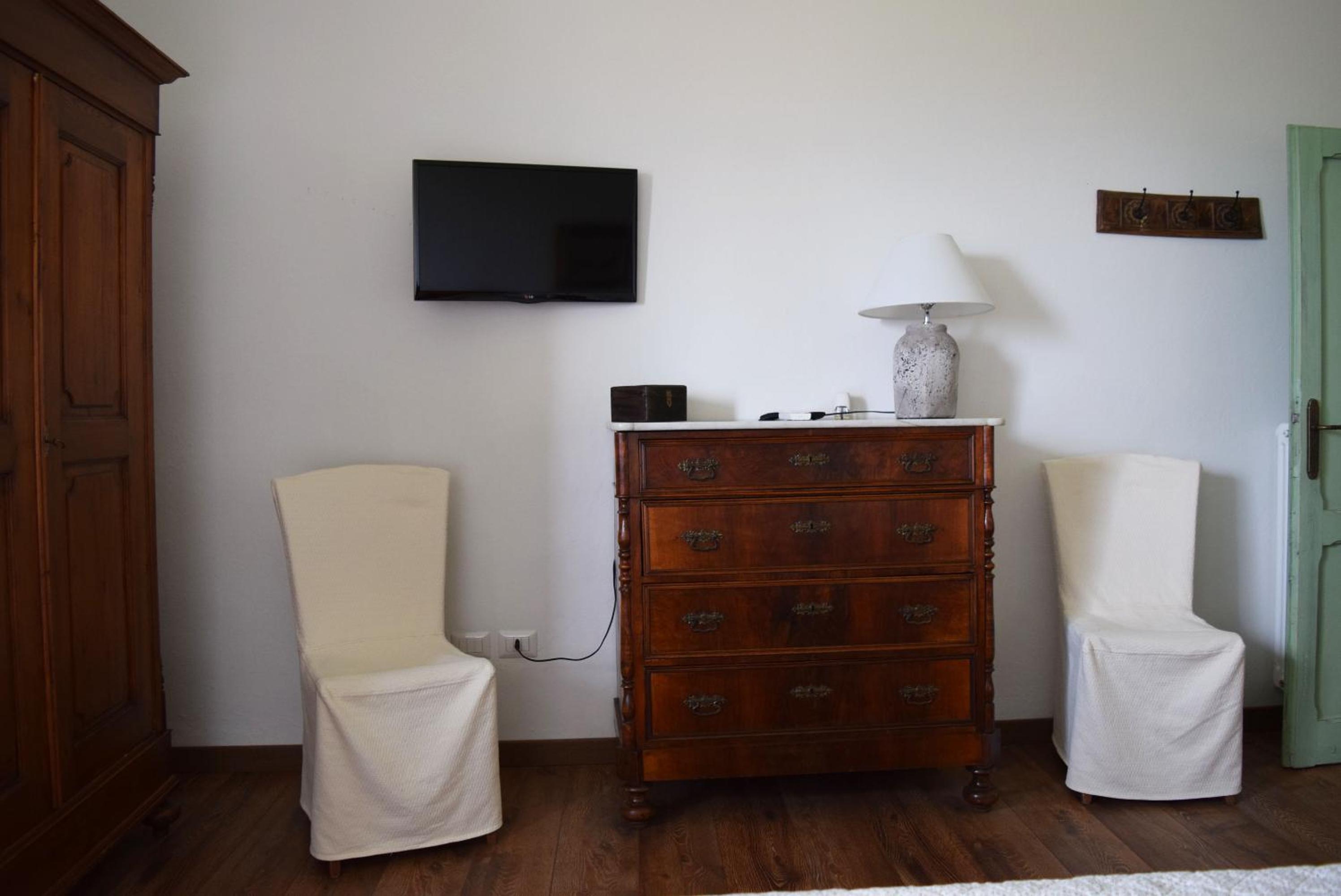 Double Room with Private Bathroom photo 1