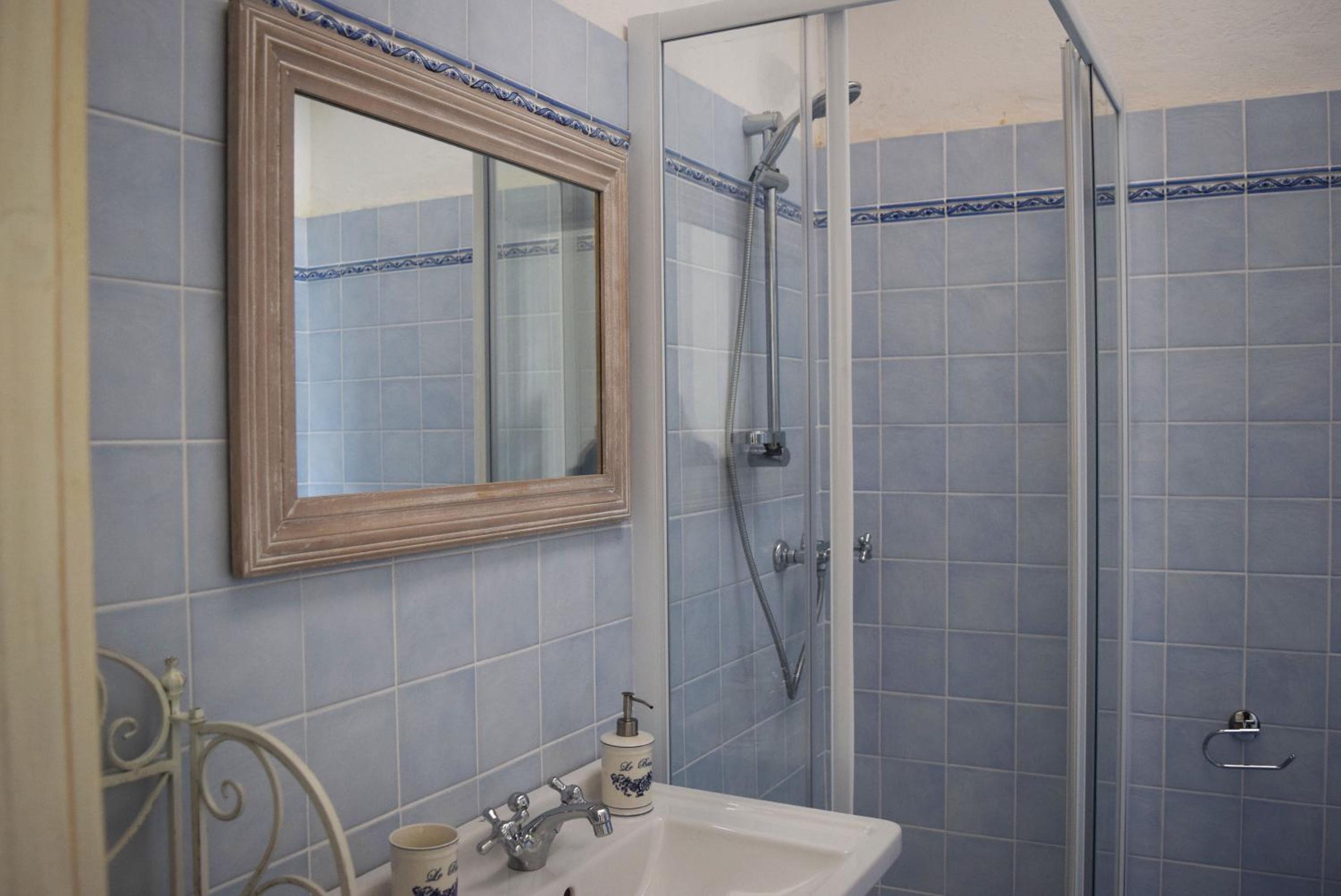 Triple Room - Photo 6