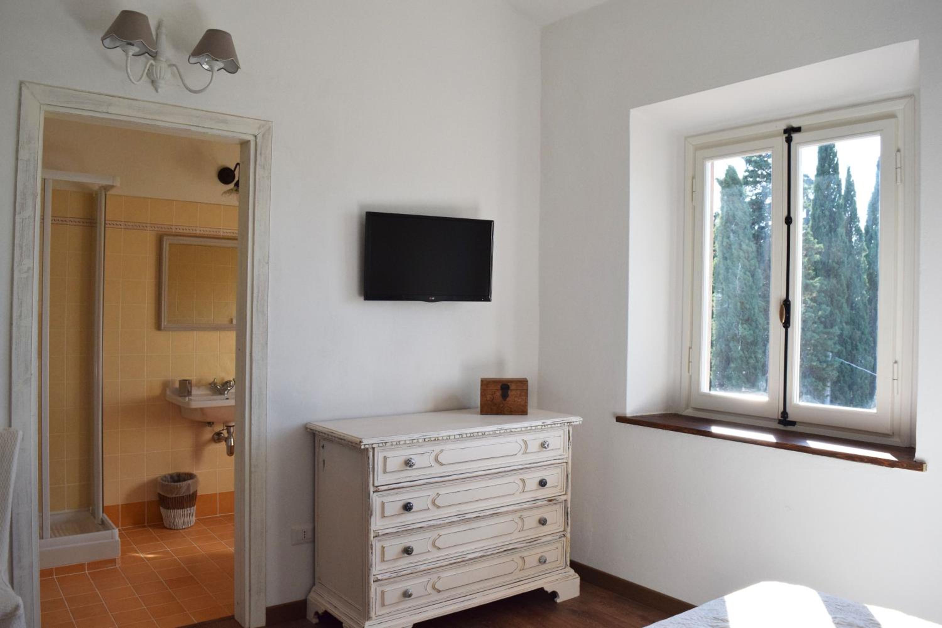 Double Room with Private Bathroom photo 1