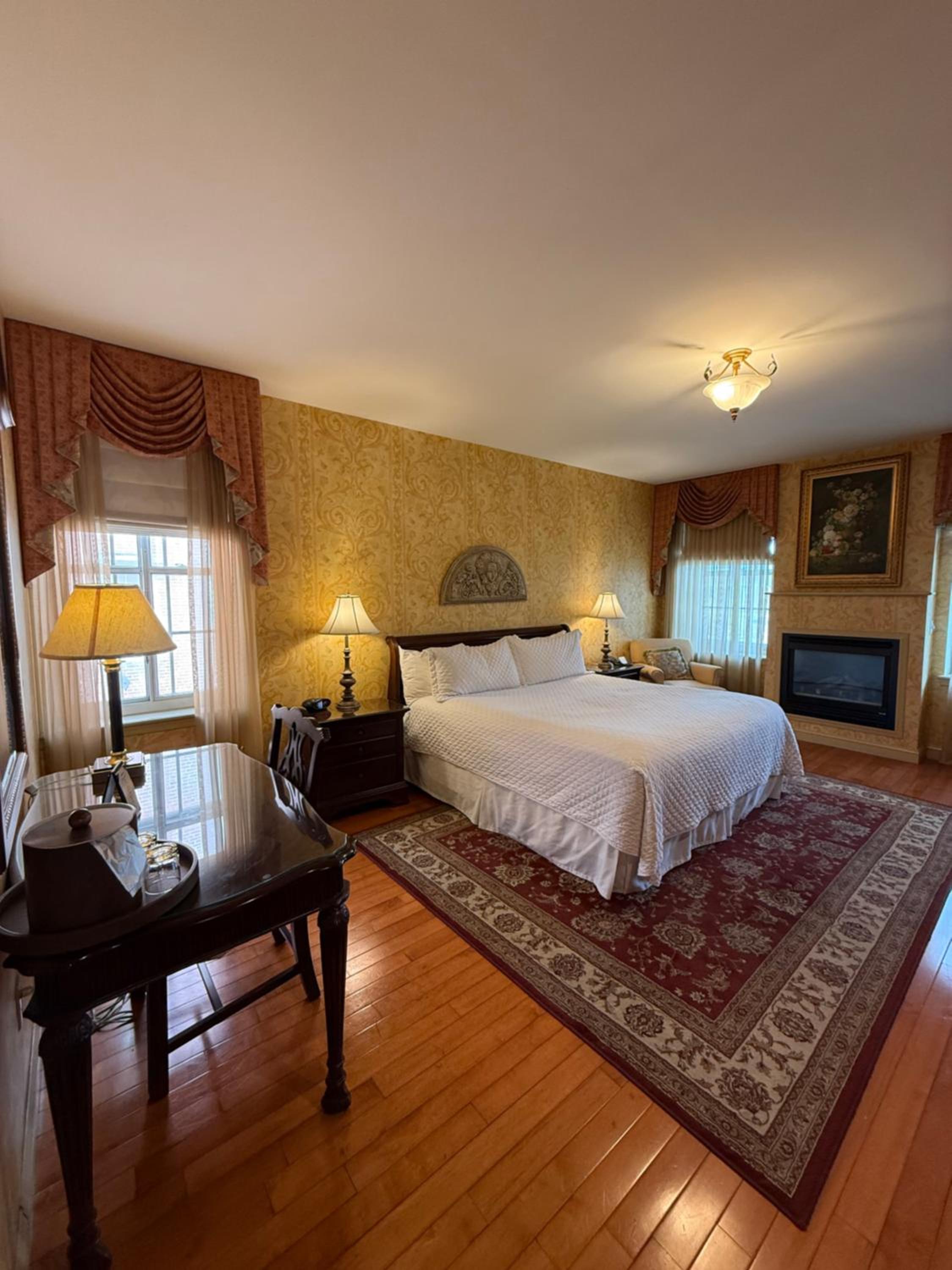 Deluxe King Room - Photo 1