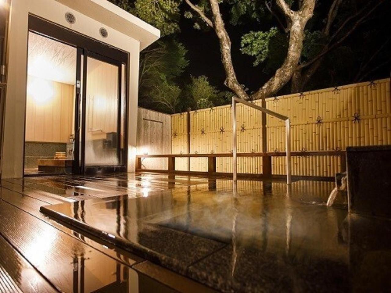 WAGYU and Kaiseki dinner - Breakfast and Dinner included Open-air bath room, Private villa type photo 3