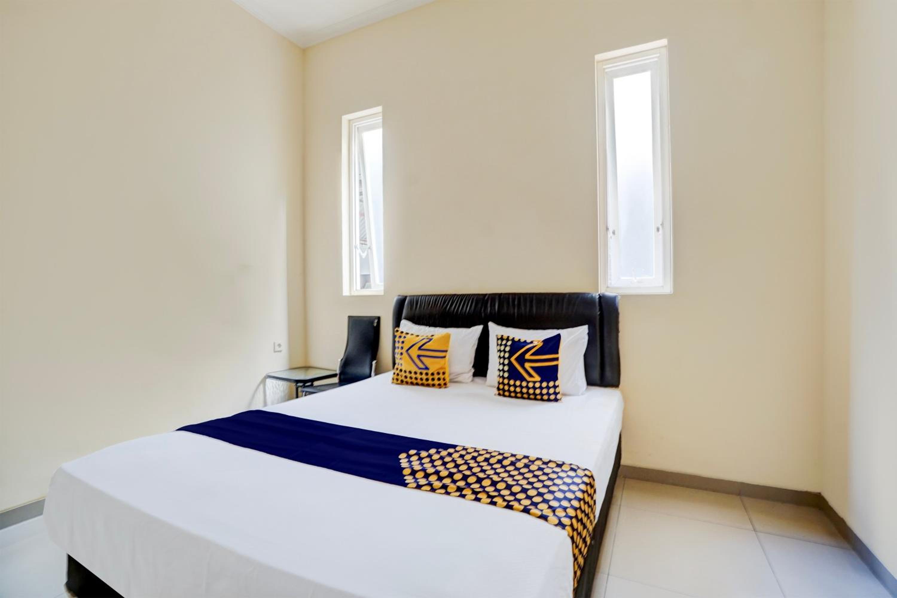 Economy Double Room photo 1