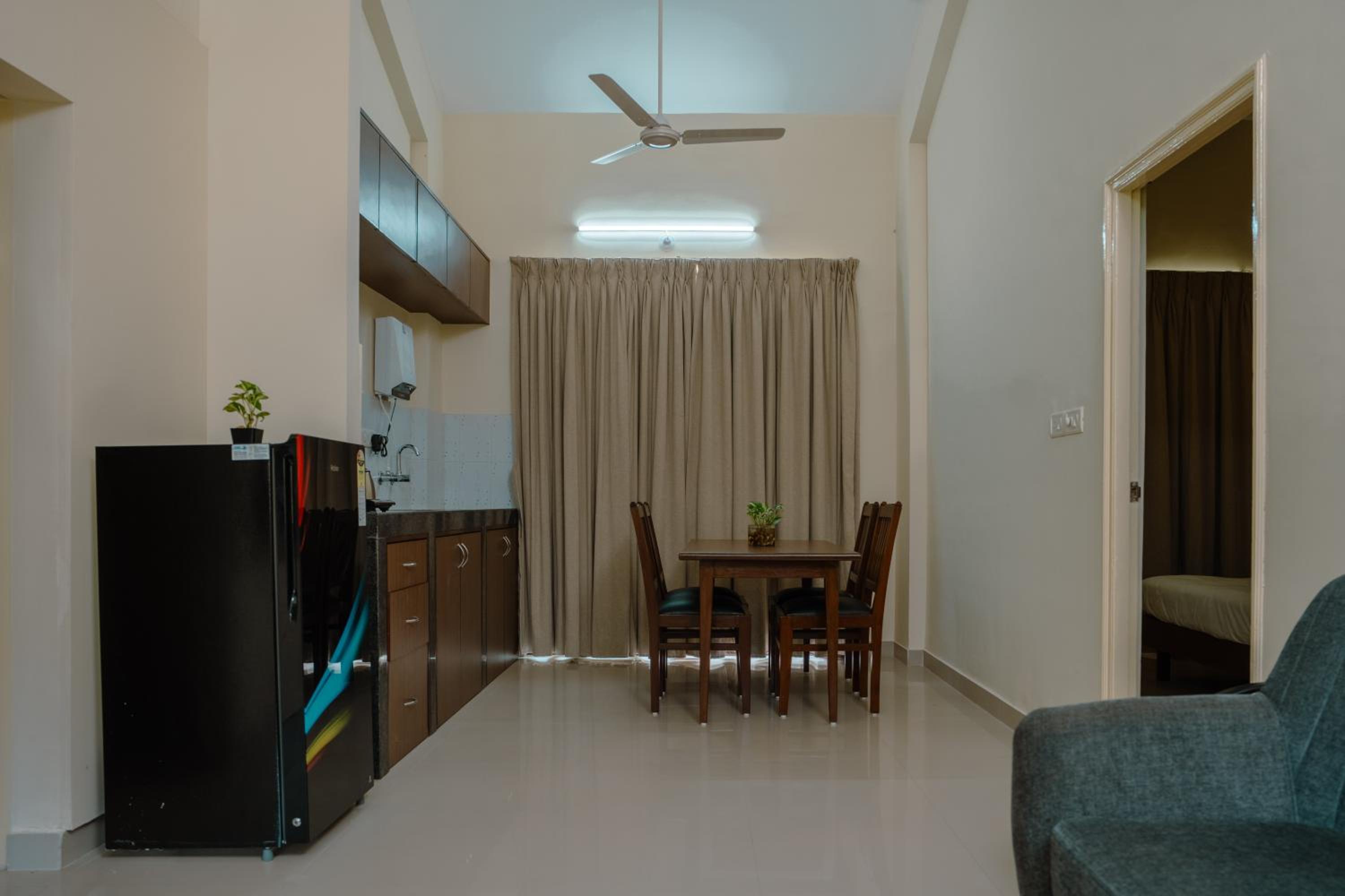 One-Bedroom Apartment (Around 800 meters away Outside NANU Resort)