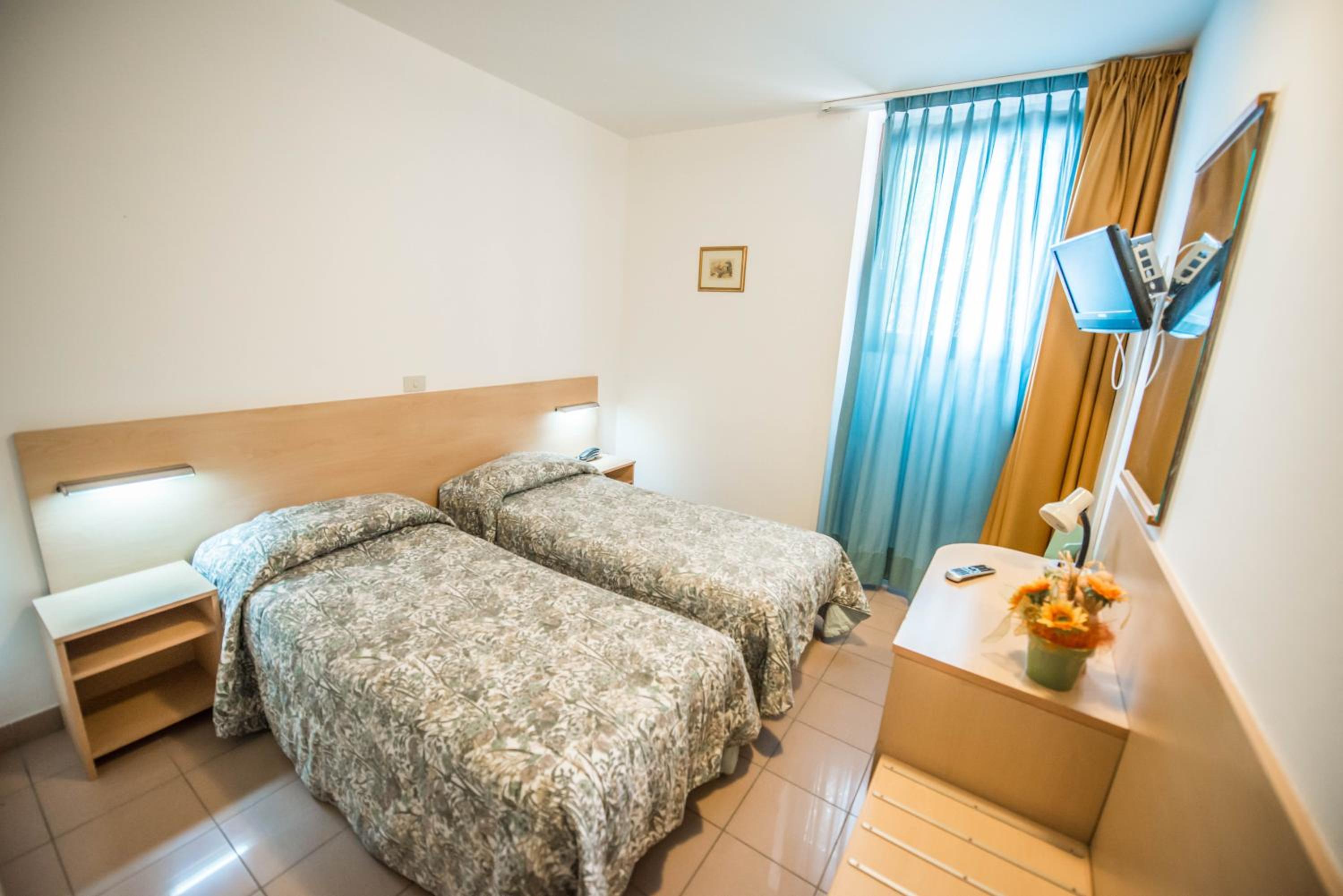 Economy Double Room - Photo 5