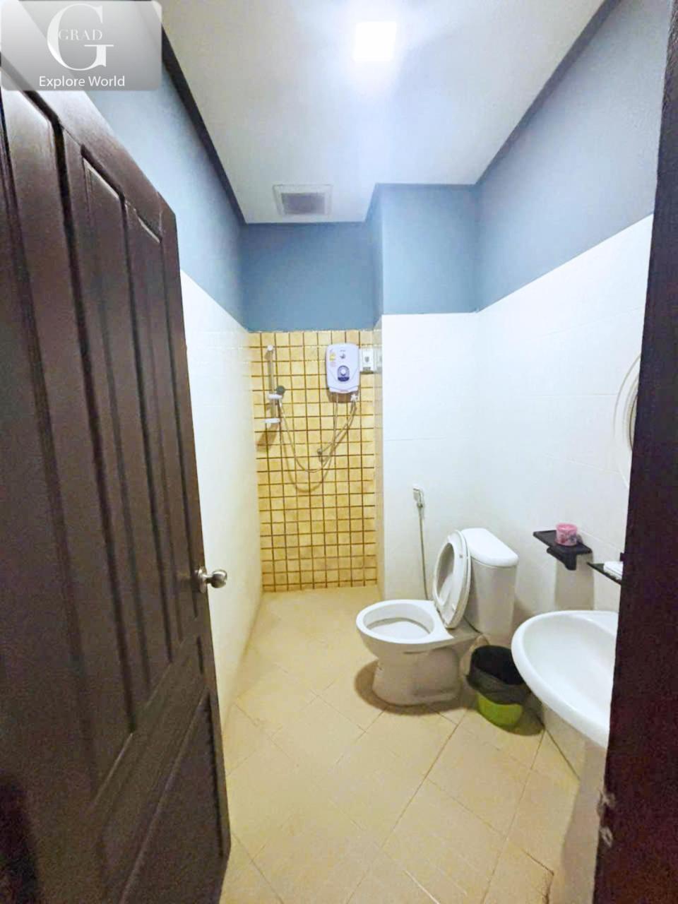 Deluxe Double or Twin Room - Photo 23