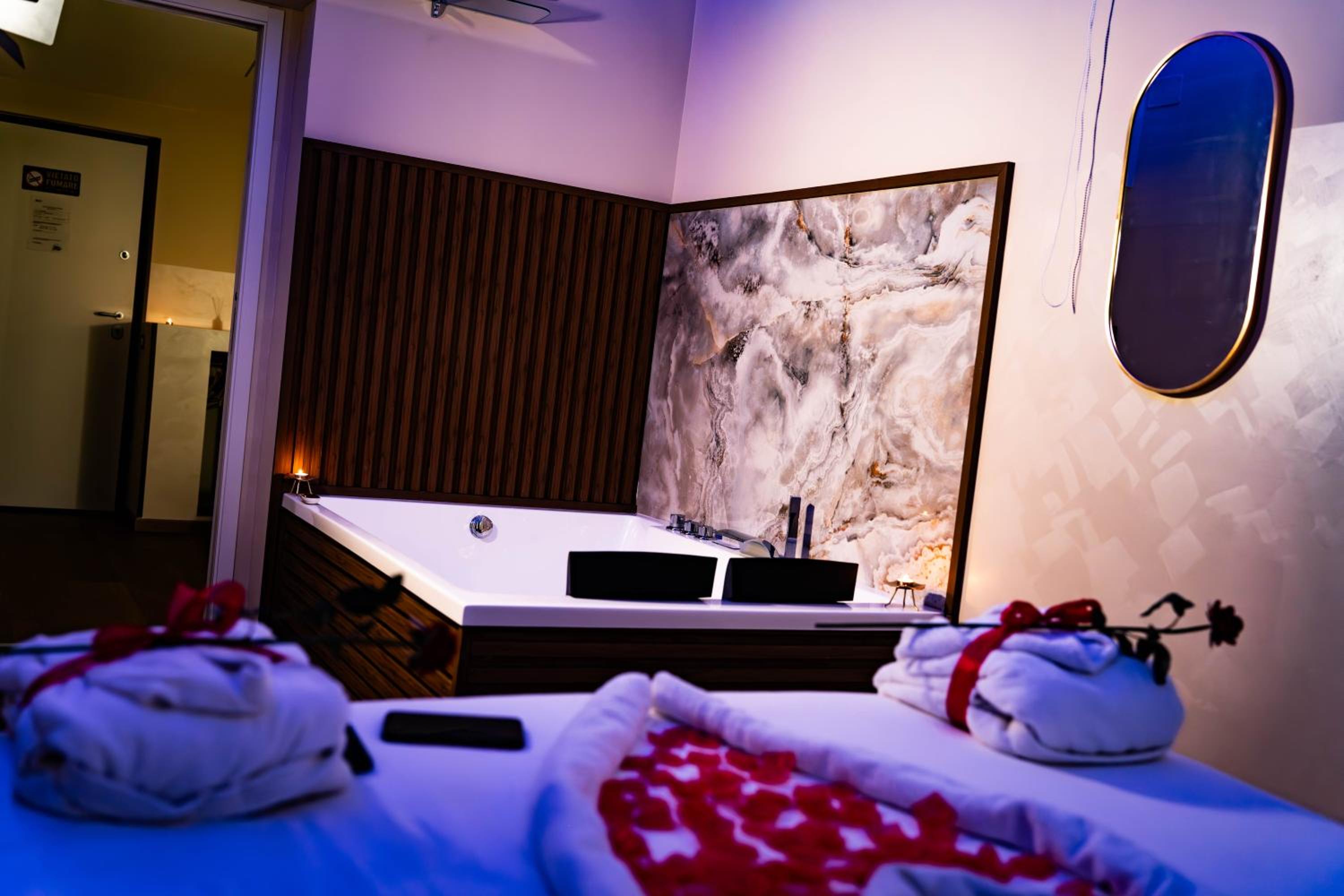 One-Bedroom Apartment with Spa Bath