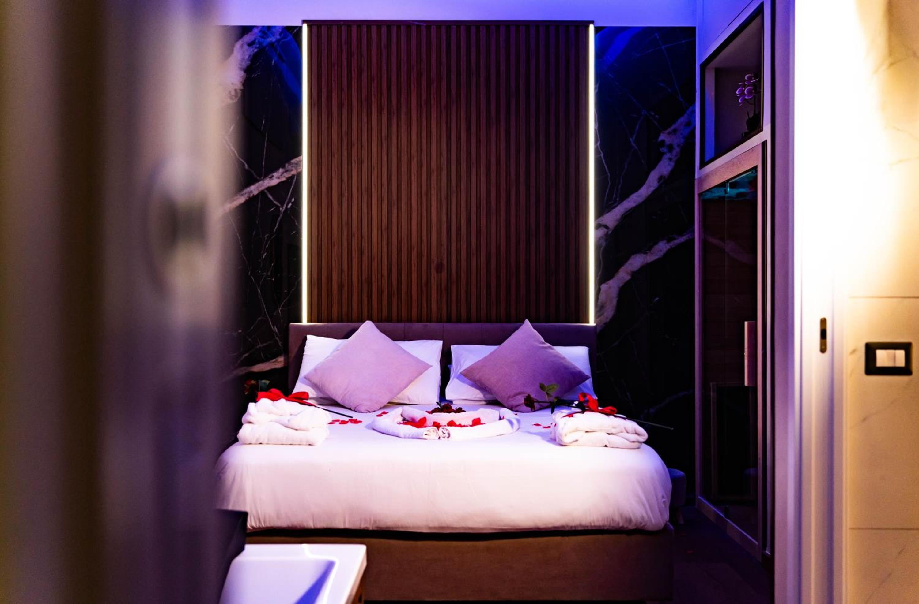 One-Bedroom Apartment with Spa Bath photo 2