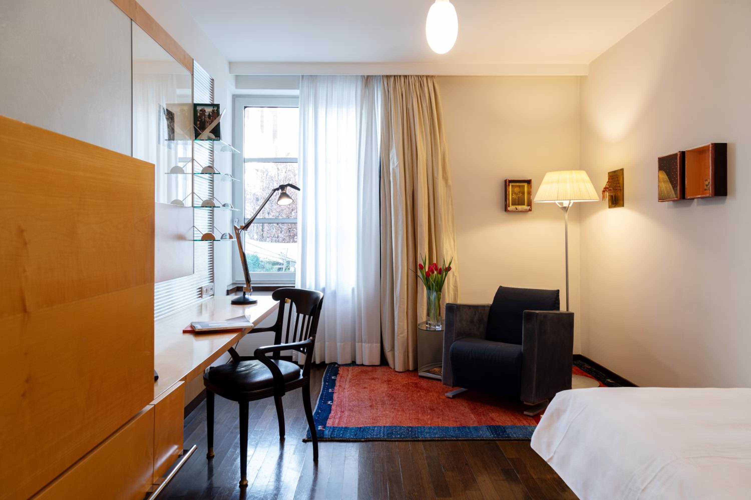 Single Room photo 3