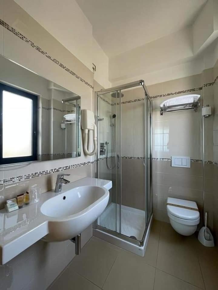 Deluxe Double Room with Balcony and Sea View