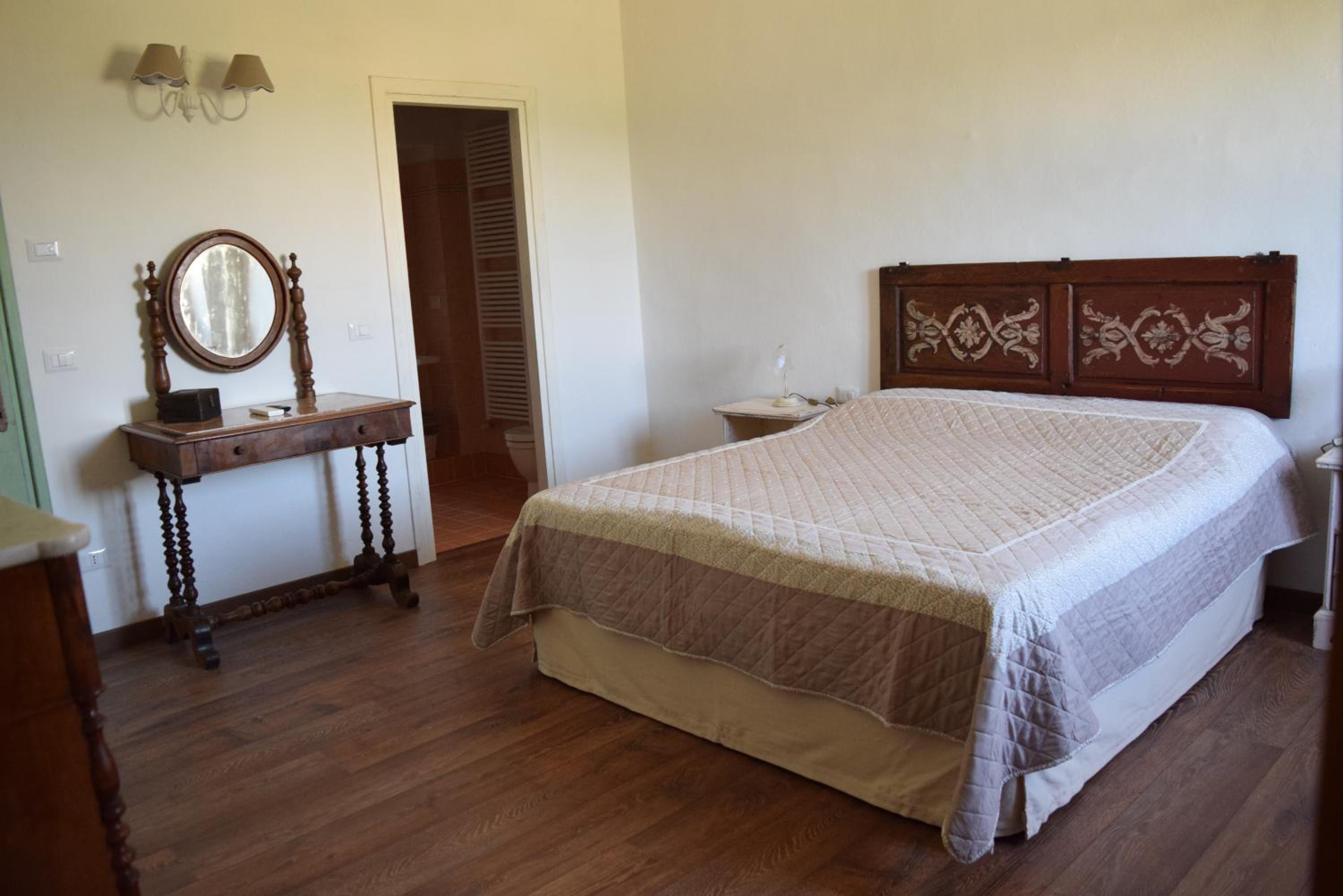 Double Room with Private Bathroom photo 3