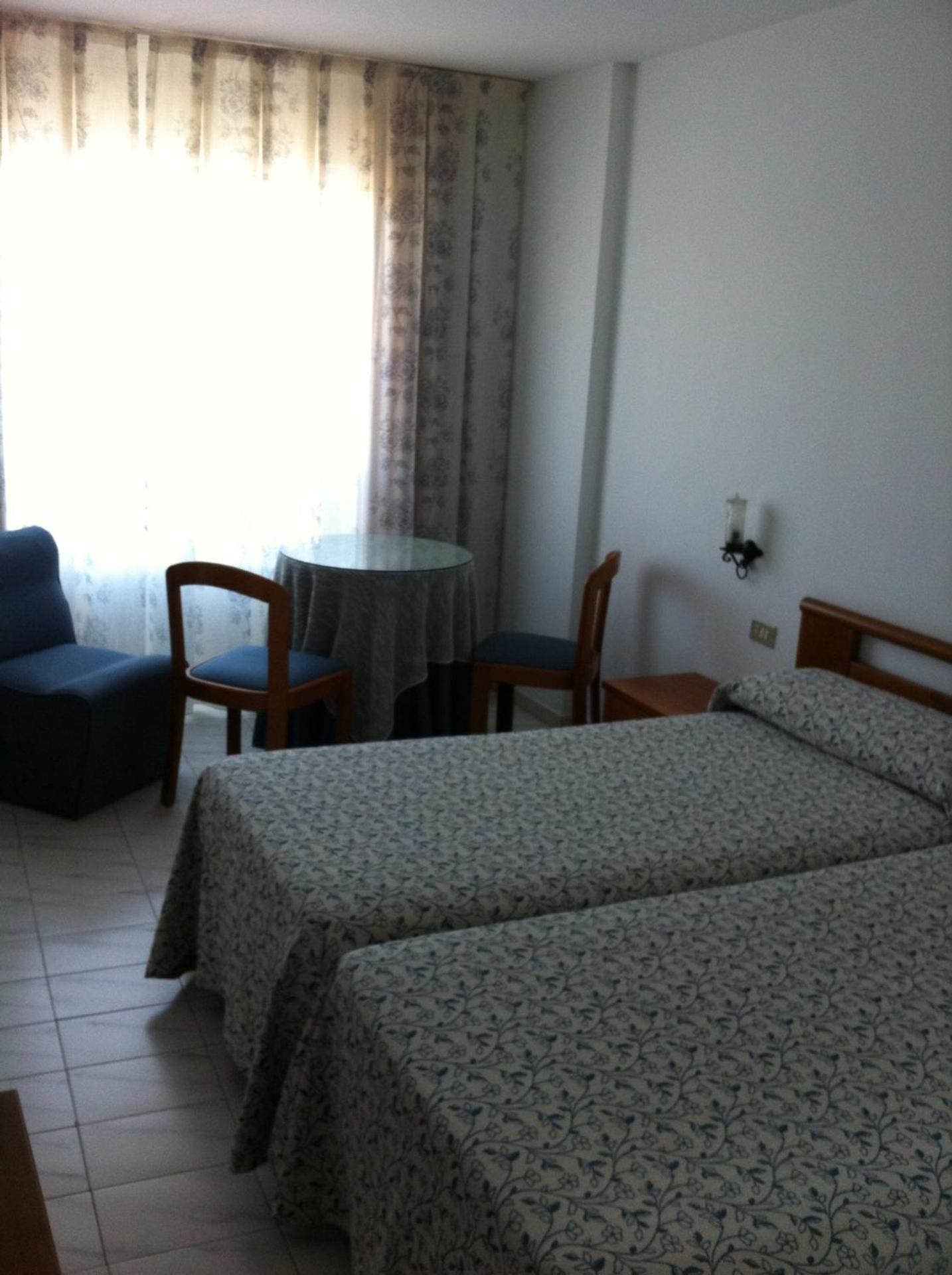 Double or Twin Room with Sea View photo 3