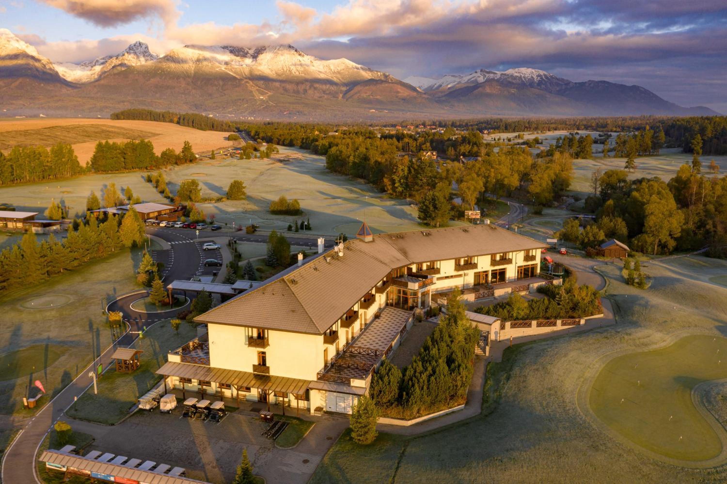 Double or Twin Room with Terrace and Golf Course View
