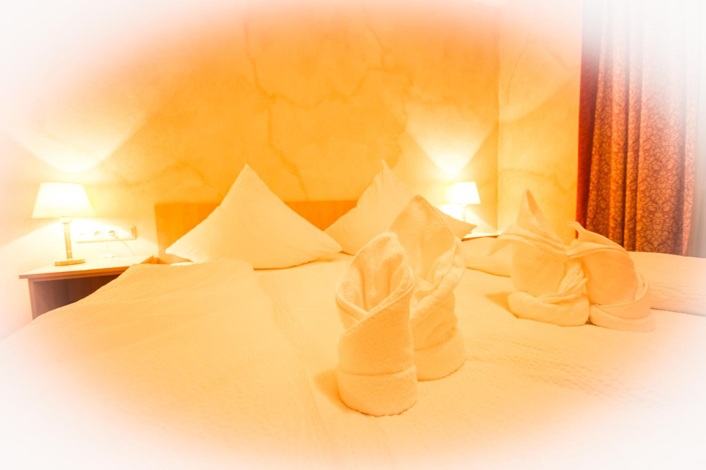 Standard Double or Twin Room - Photo 2