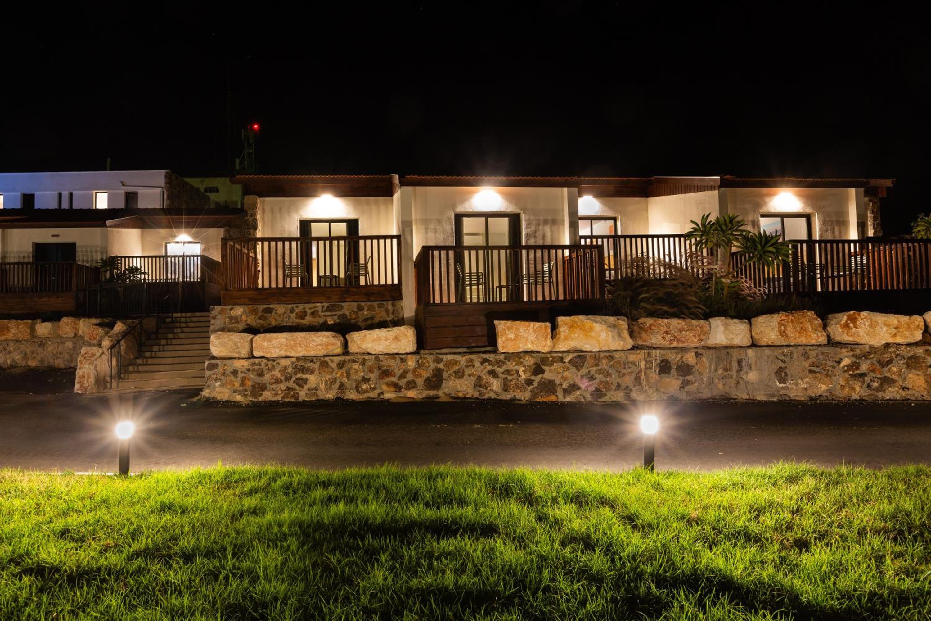 Desert Garden Room - Full View  - Photo 1
