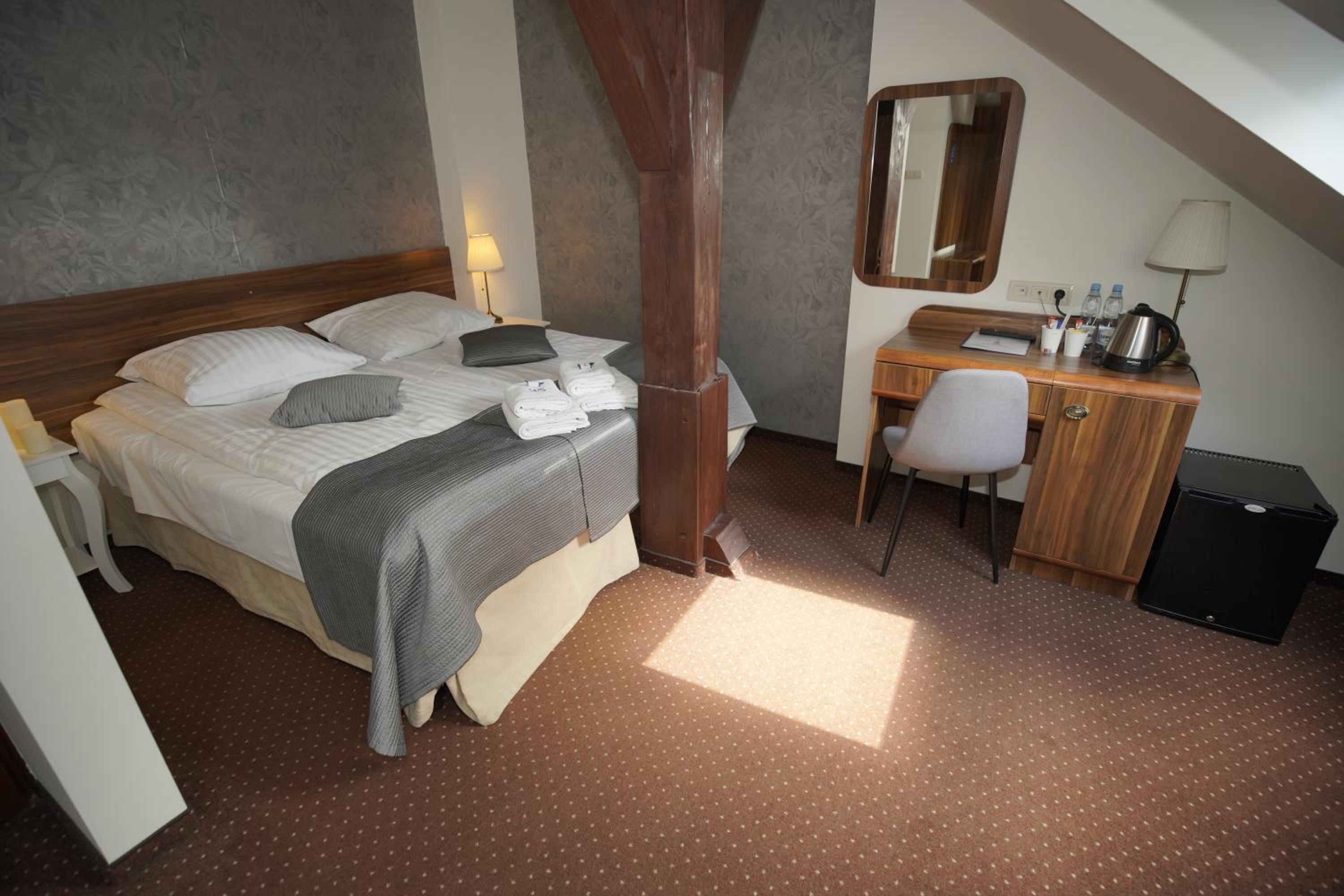 Classic Quadruple Room - Photo 6