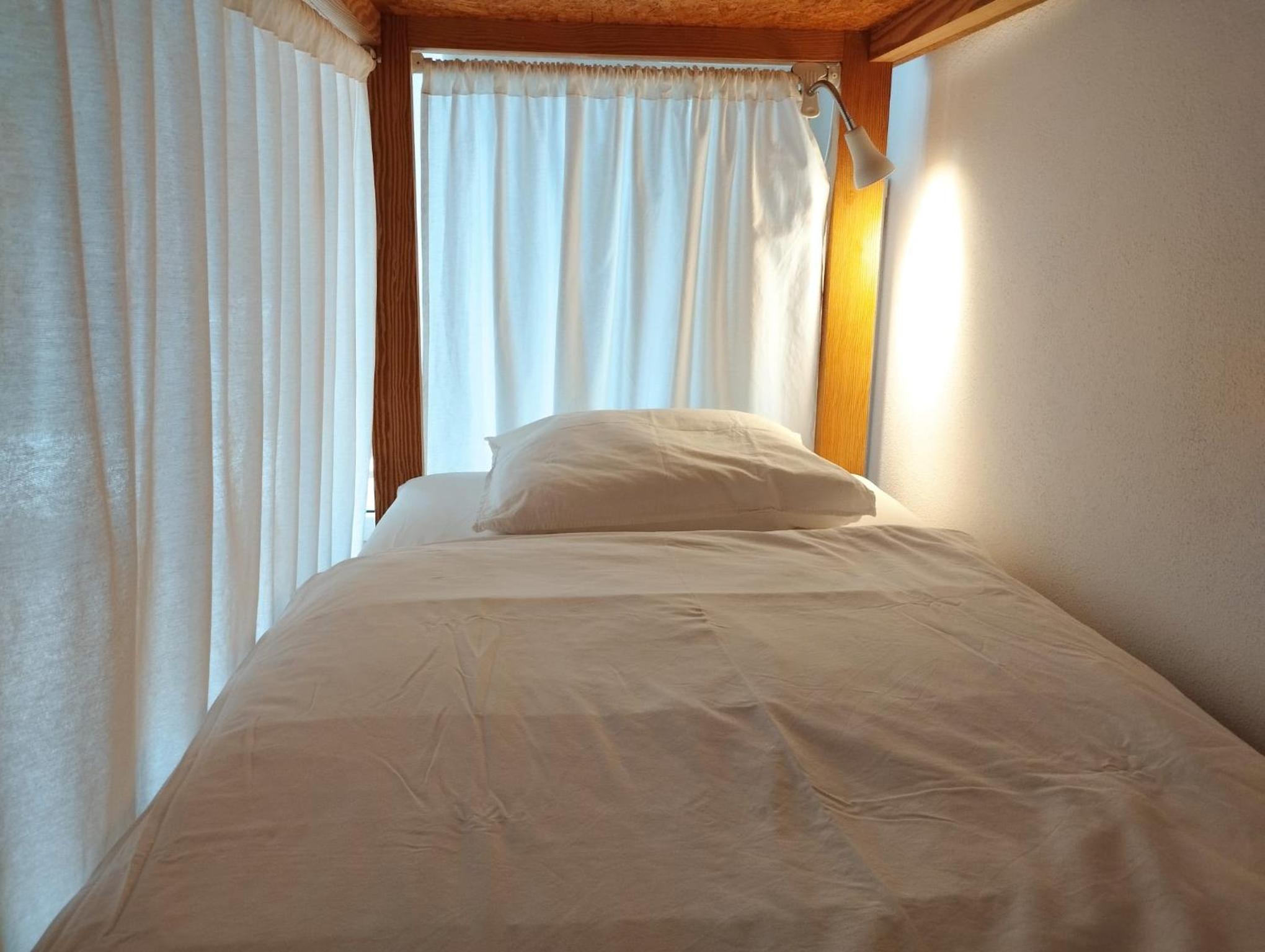 Quadruple Room with Private Bathroom photo 2