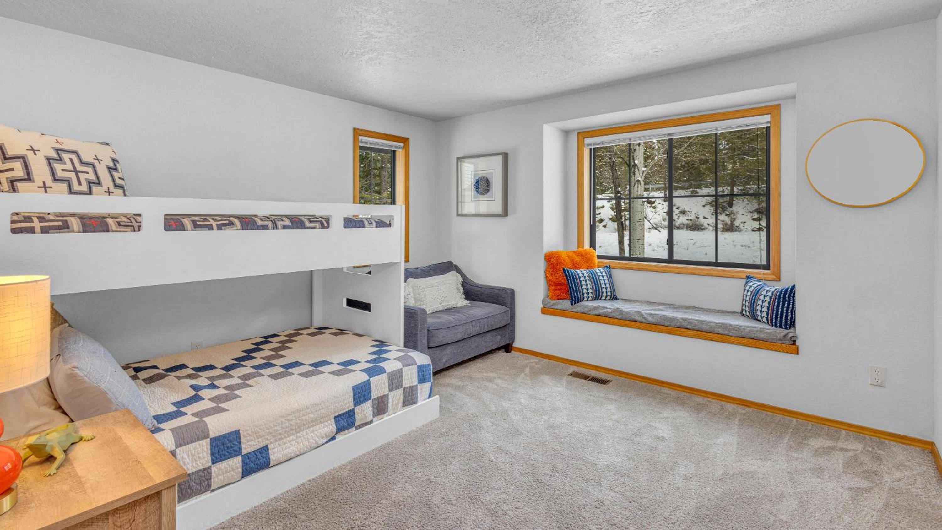 Three-Bedroom Vacation Home  photo 3