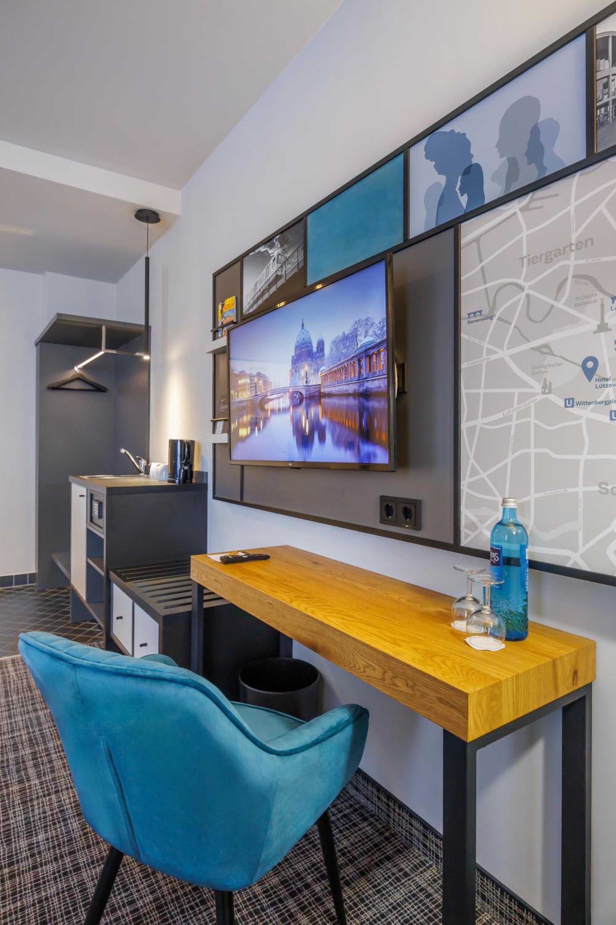 Double Room thumbnail 6
