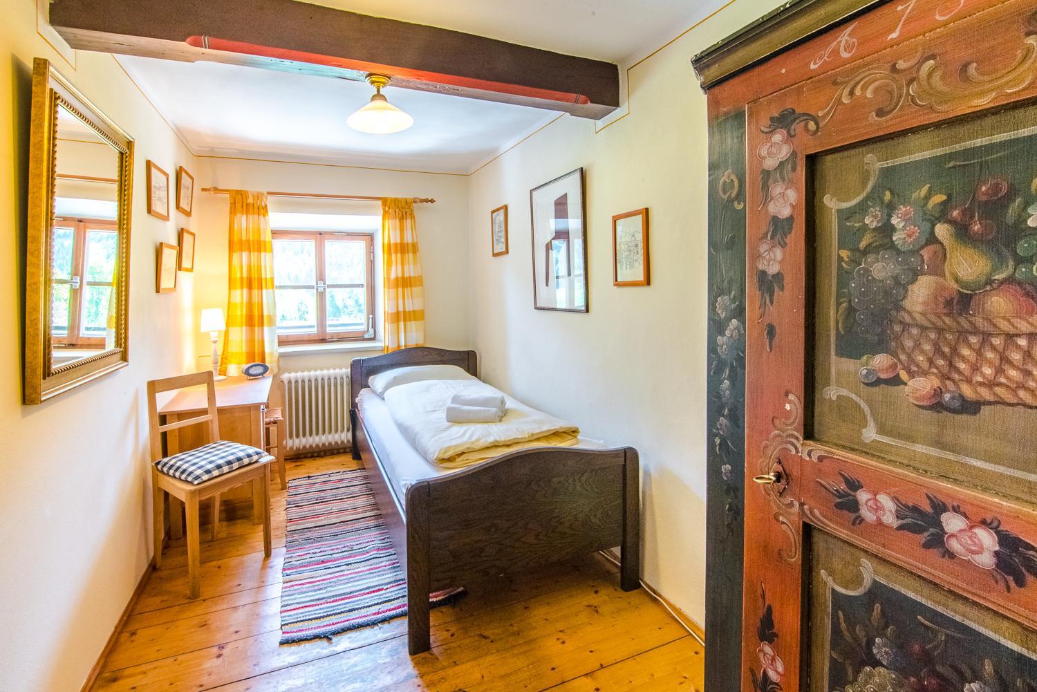 Single Room with Private External Bathroom photo 2