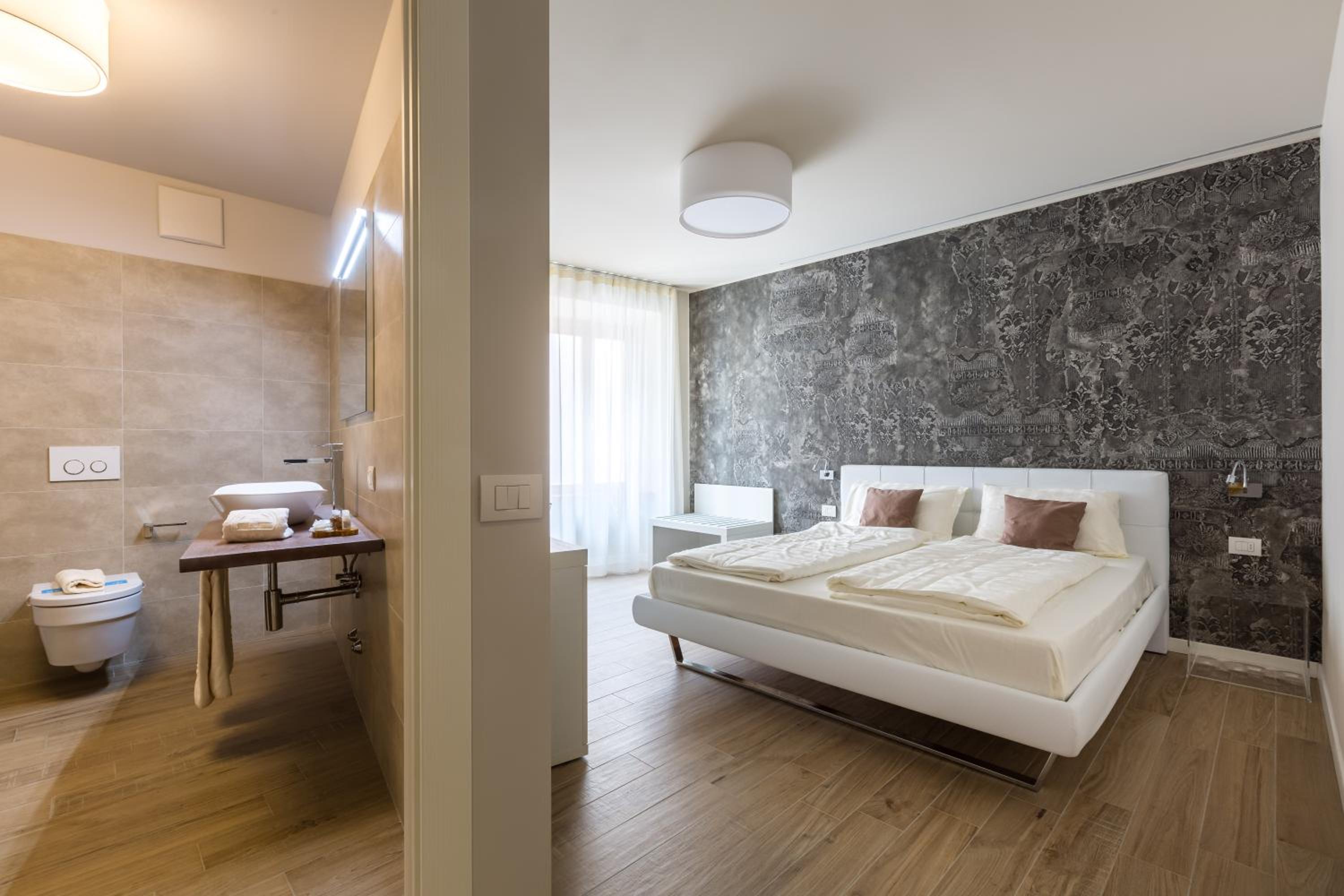 Deluxe Double or Twin Room - Photo 1