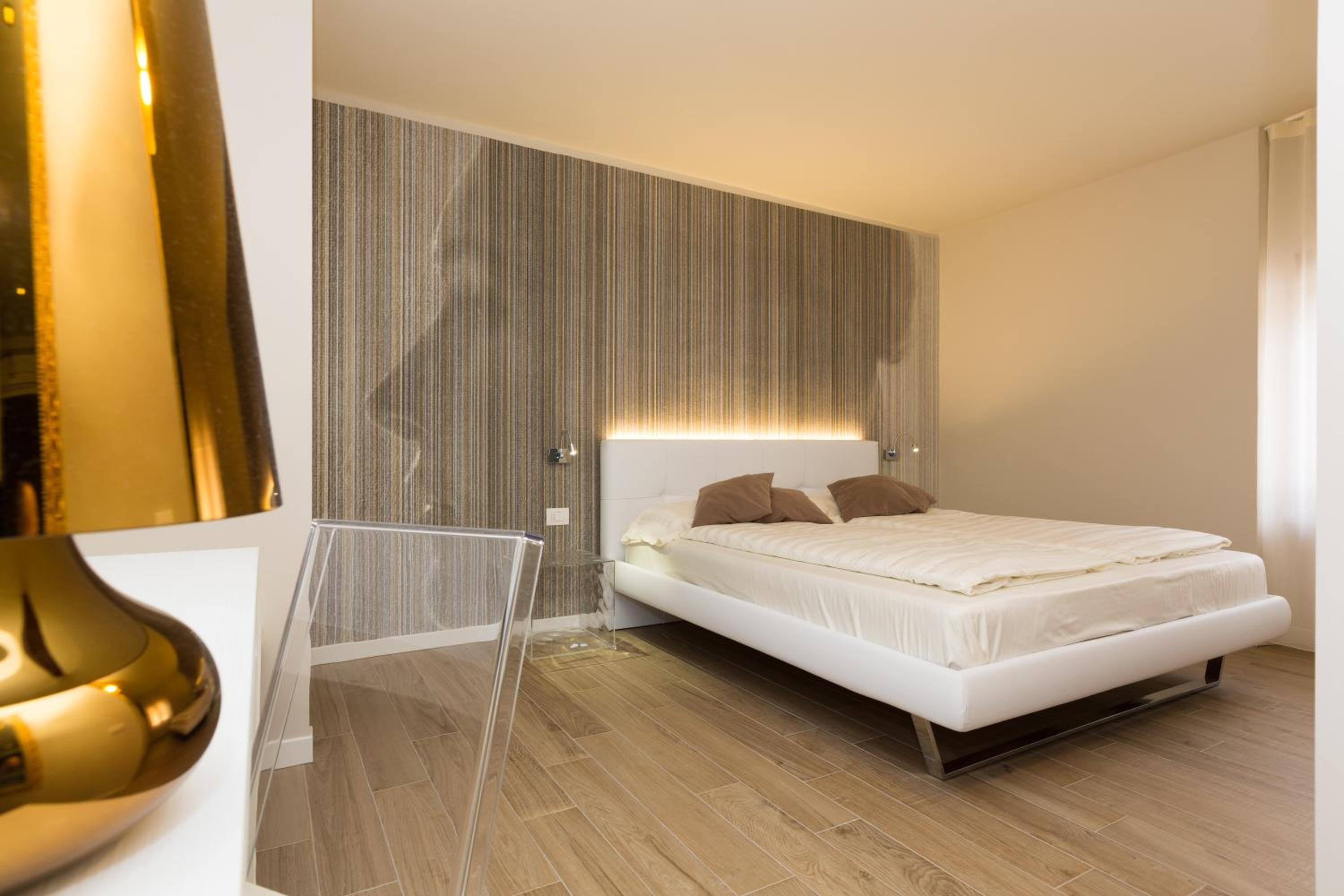 Superior Double or Twin Room - Photo 3