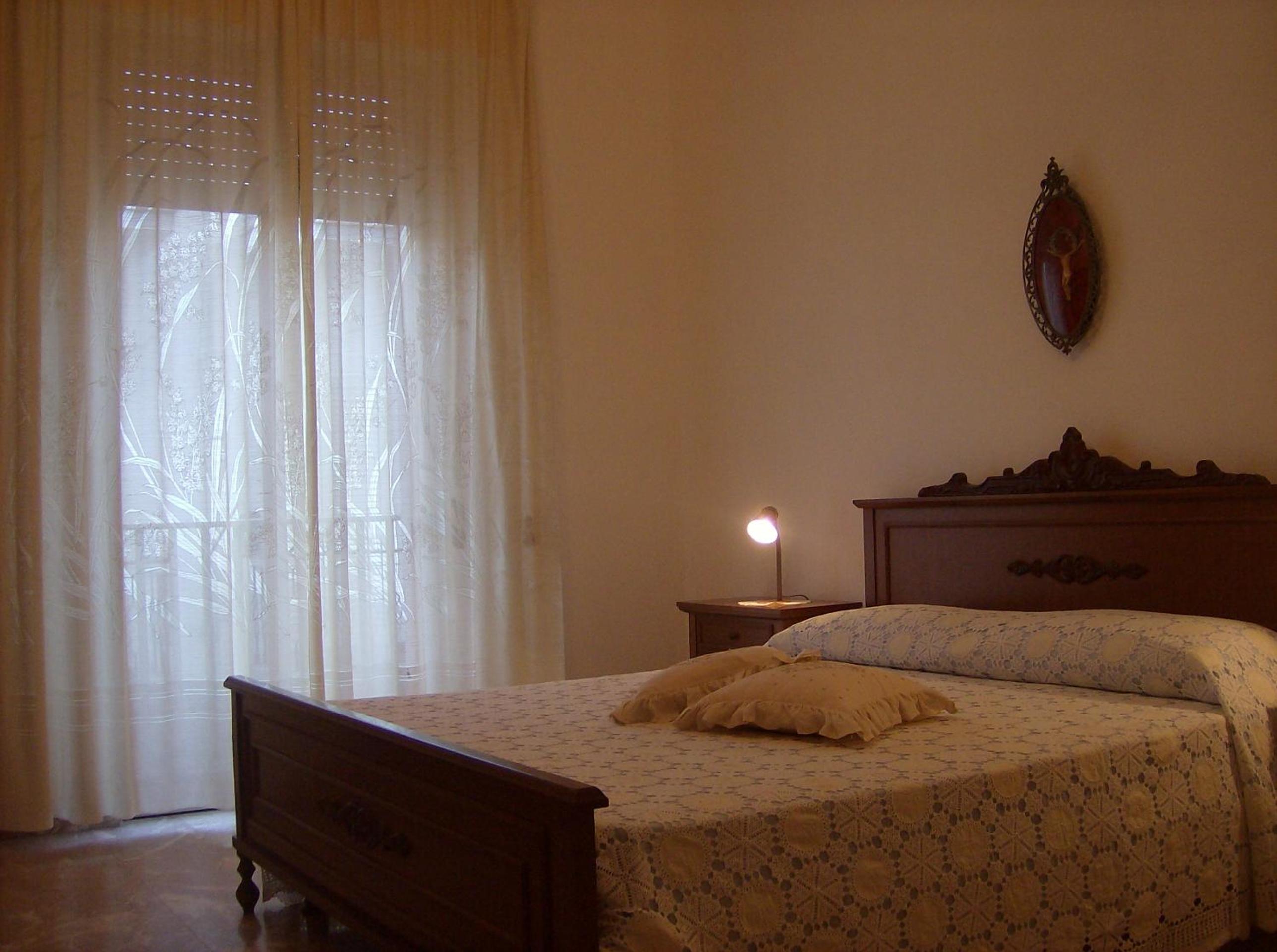 Three-Bedroom House photo 3