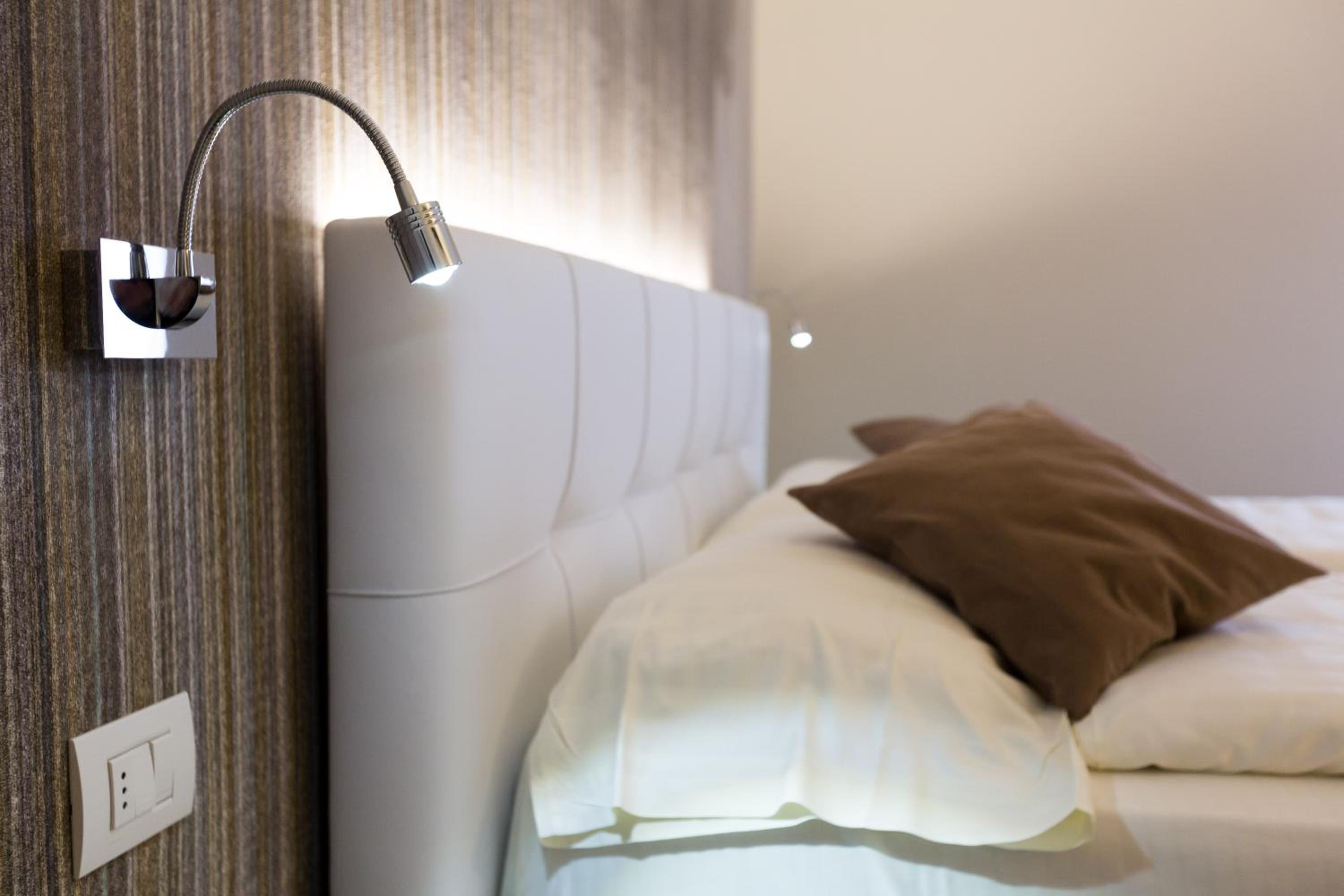 Deluxe Double or Twin Room - Photo 4