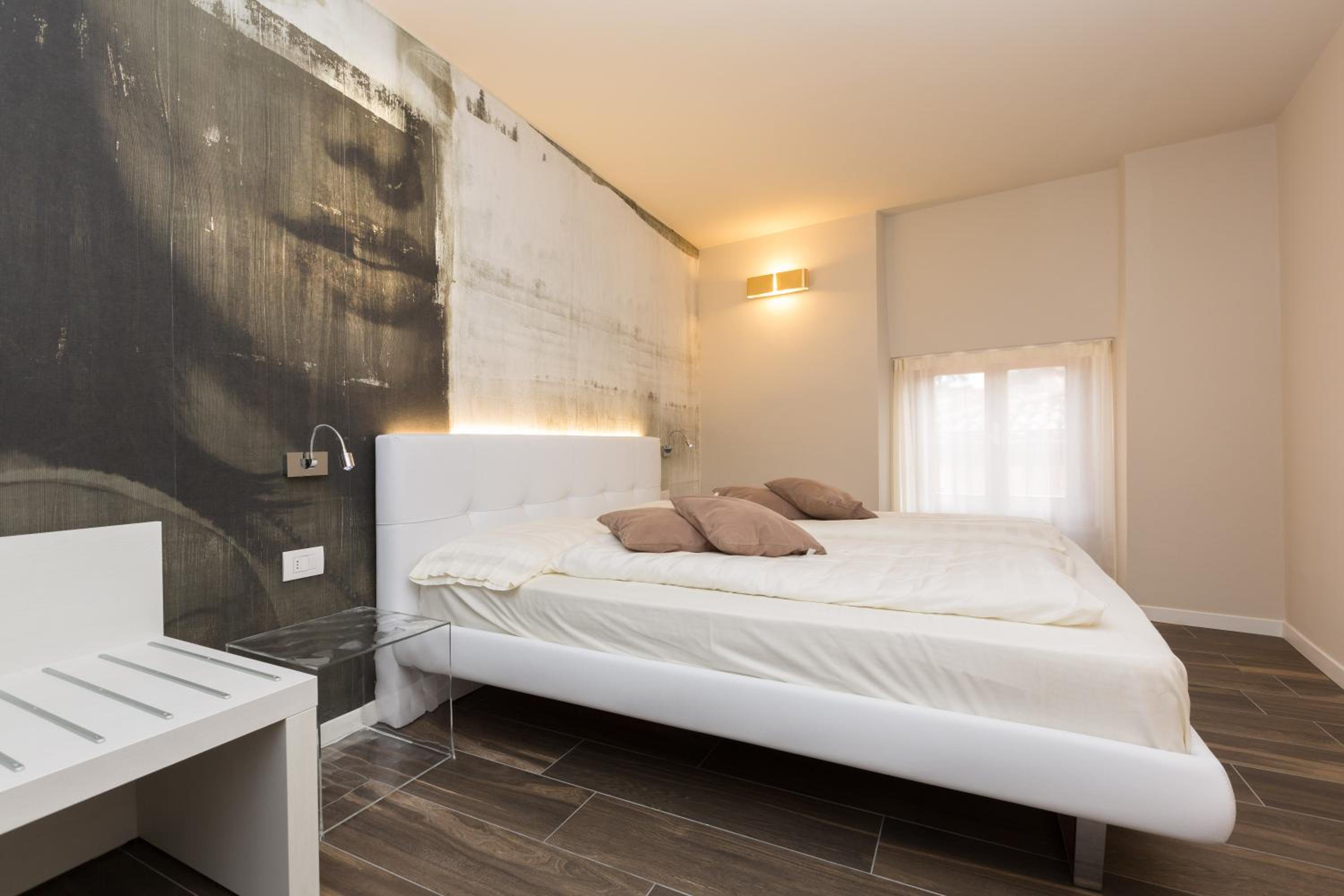 Superior Double or Twin Room - Photo 8
