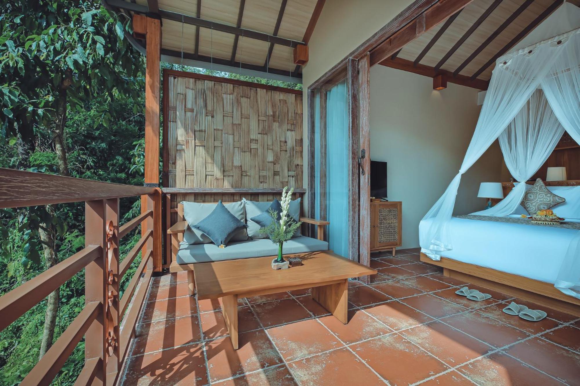 One-Bedroom Suite with Valley View and Daily Afternoon Tea
