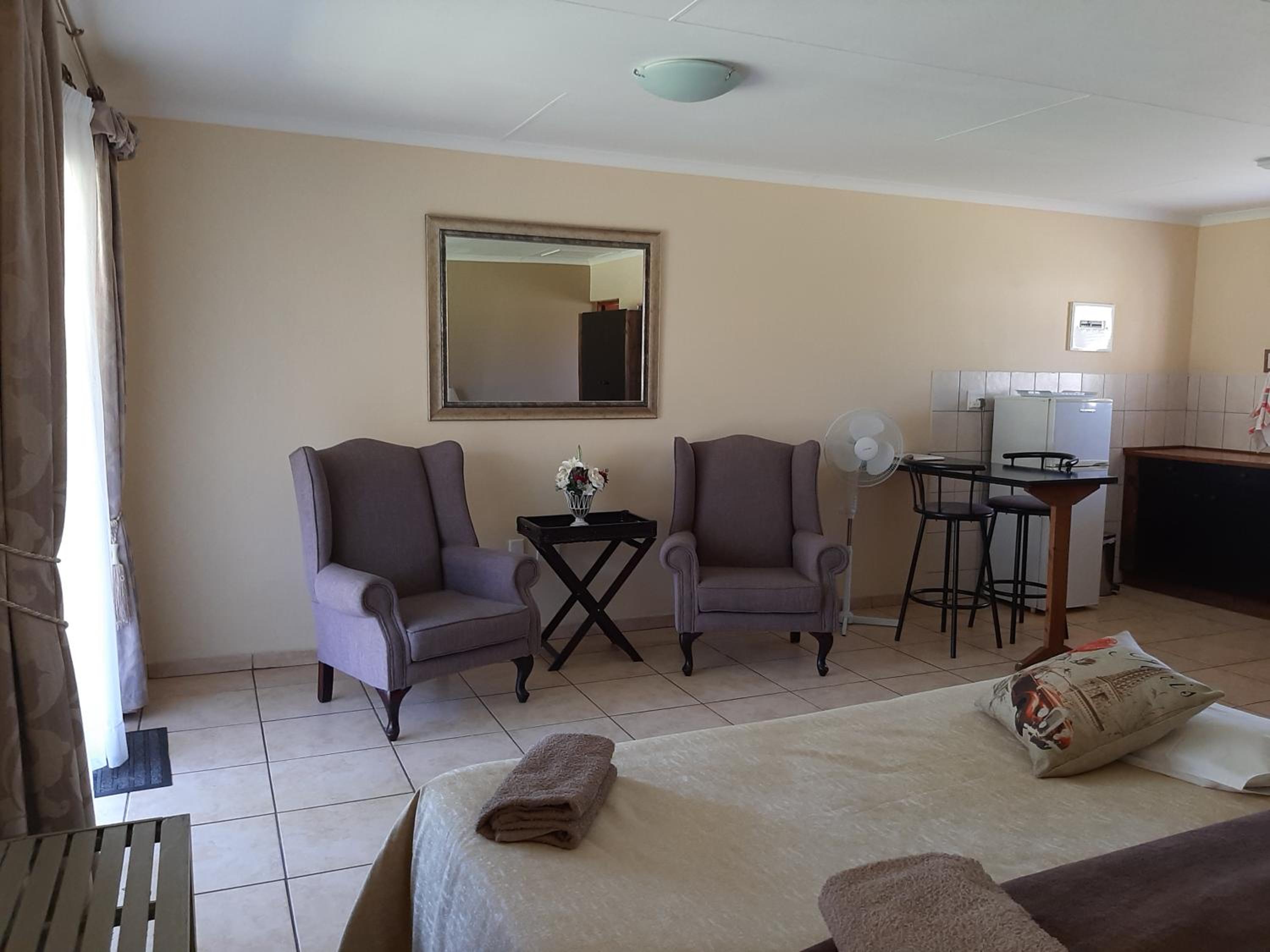 Single Room photo 2
