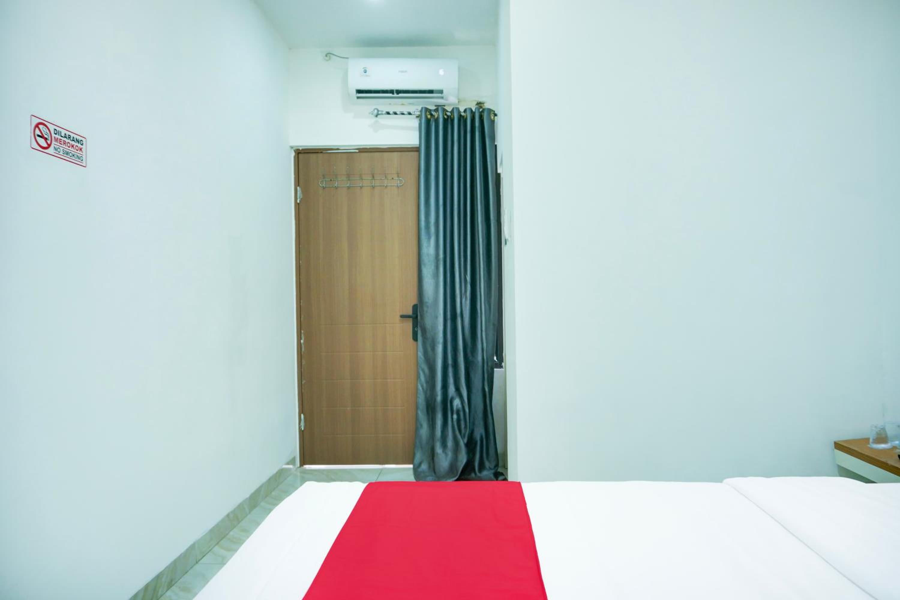 Standard Double Room - Photo 3