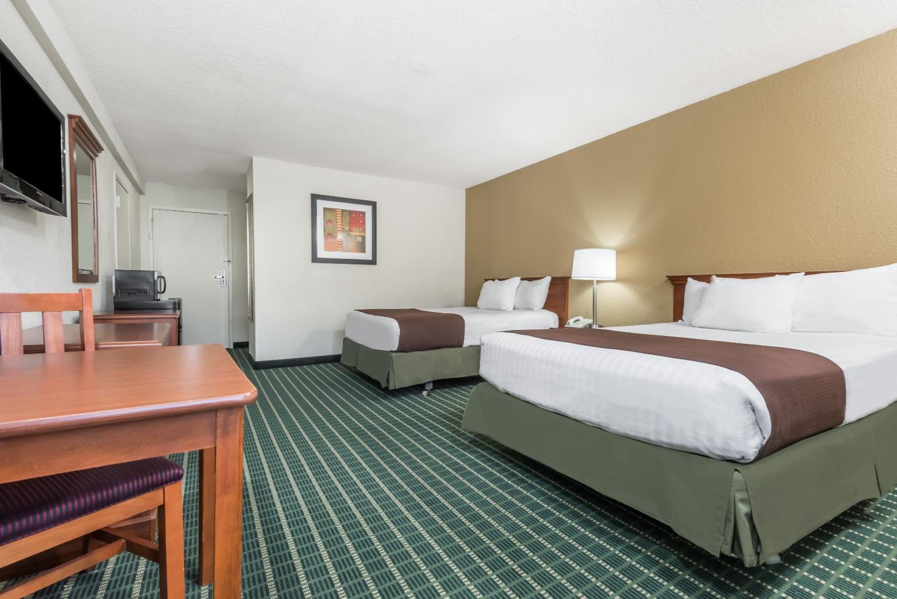 Deluxe Double Room - Disability Access/Non-Smoking photo 1
