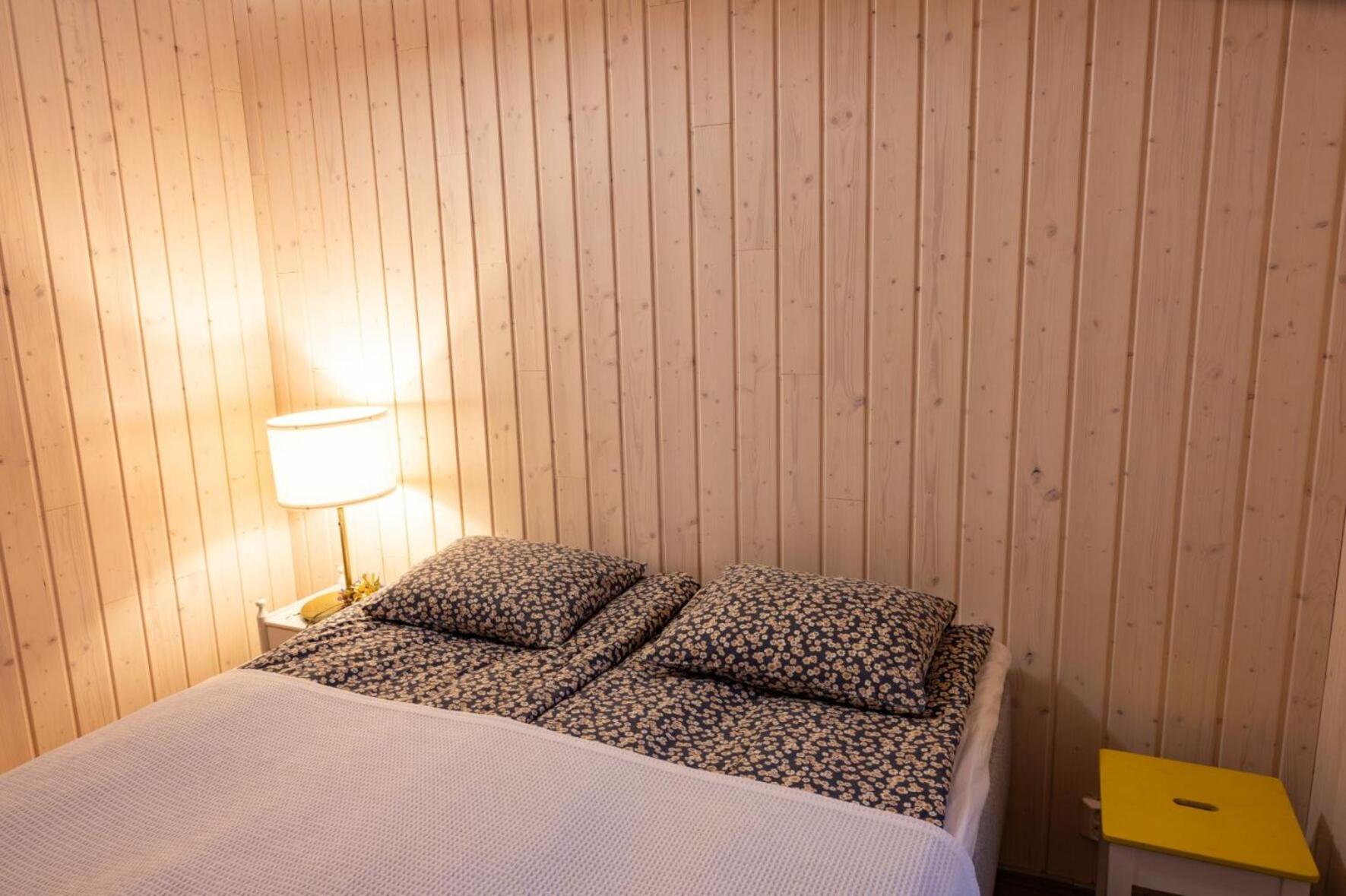 Double or Twin Room with Shared Bathroom photo 2
